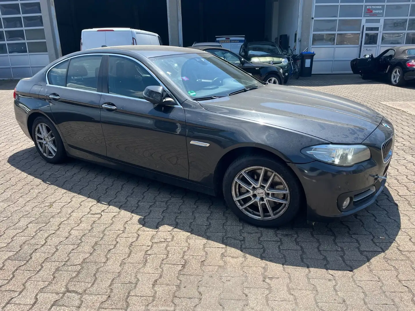 BMW 530 Baureihe 5 Lim. 530 d Black - 2
