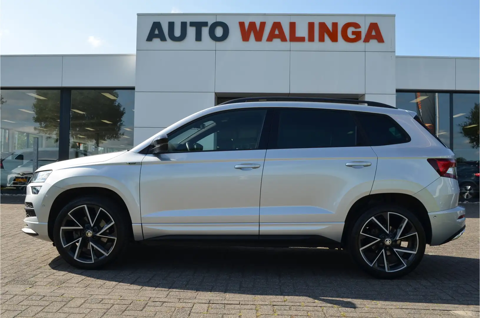 Skoda Karoq 1.5 TSI ACT Sportline CANTON | LED koplampen | a.C Grau - 2