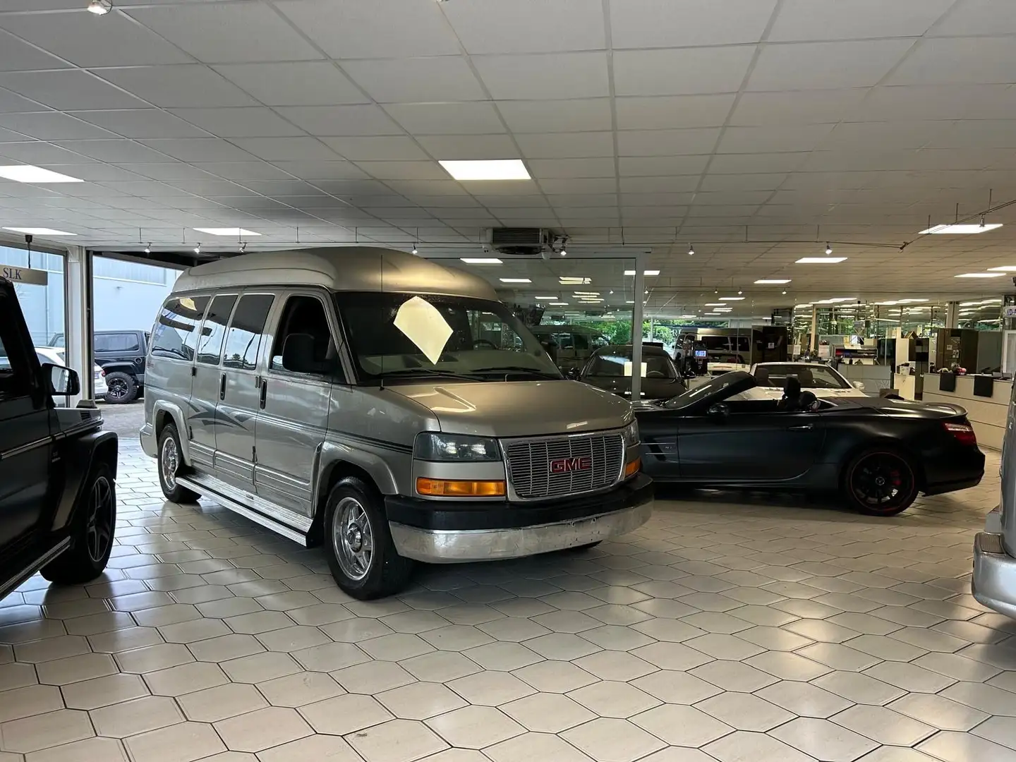 GMC Savana 5,3l V8 Explorer Limited AWD/4X4 - 1