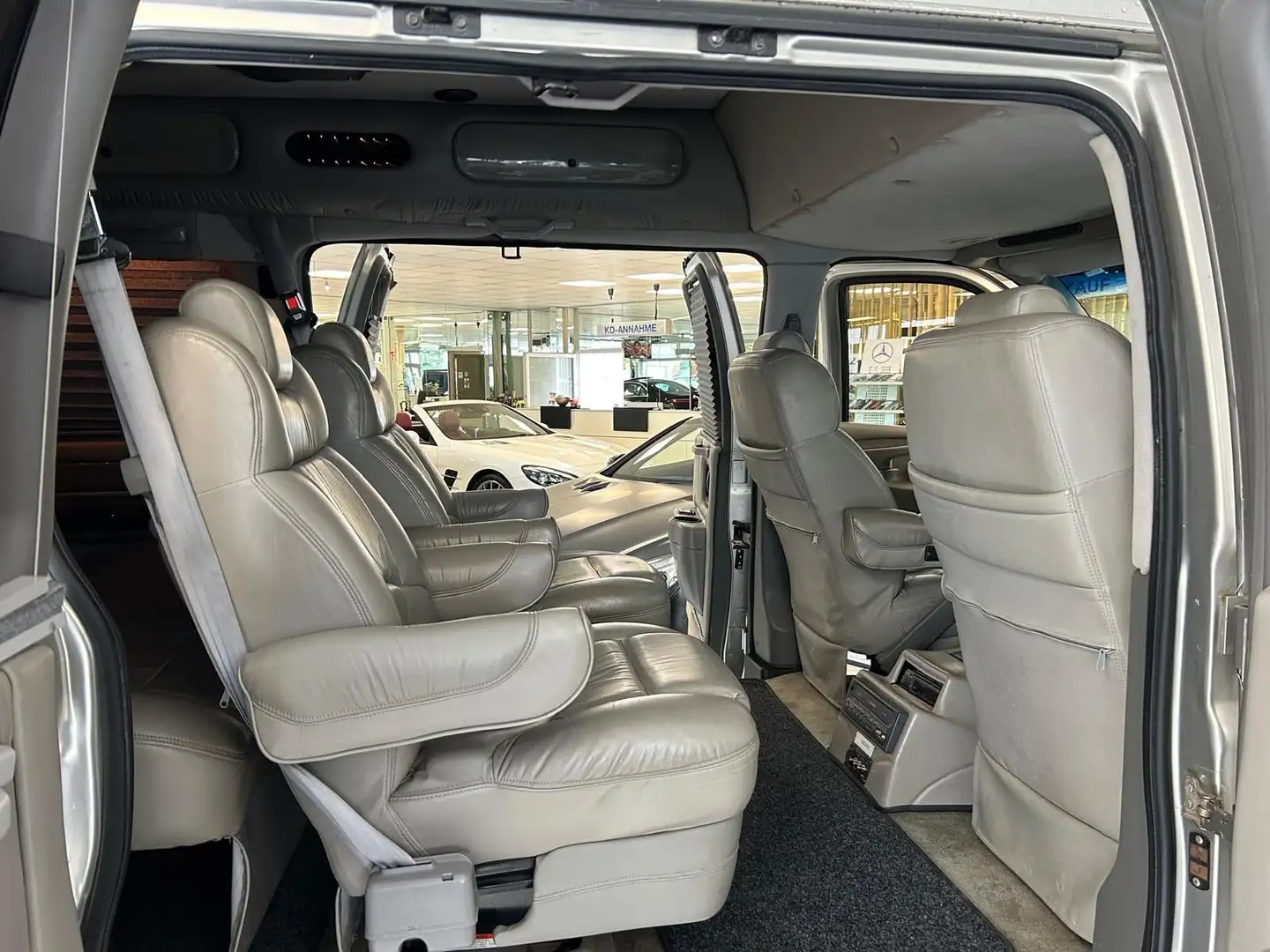 GMC Savana 5,3l V8 Explorer Limited AWD/4X4 - 2