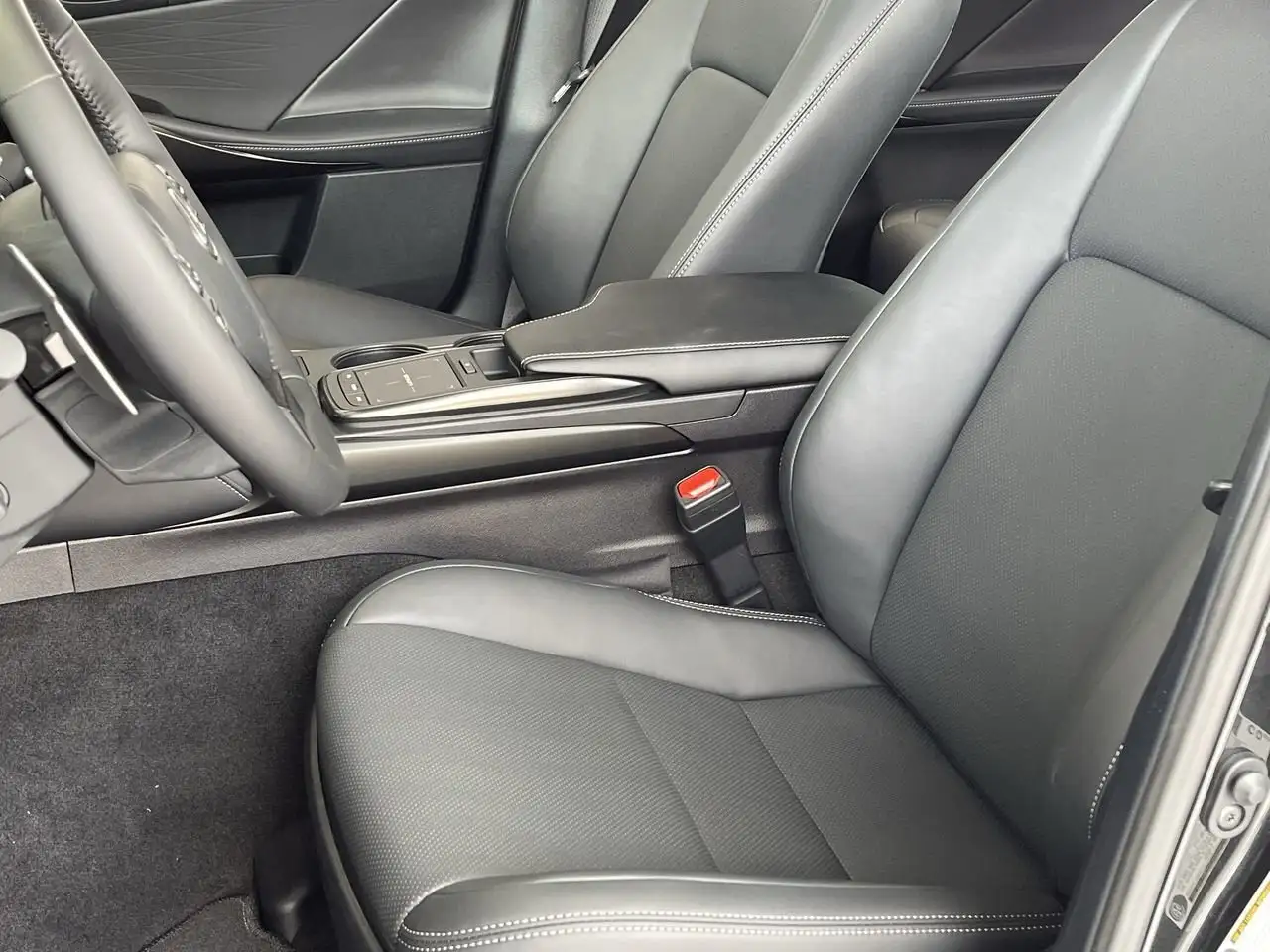 Lexus IS снимка Lexus IS