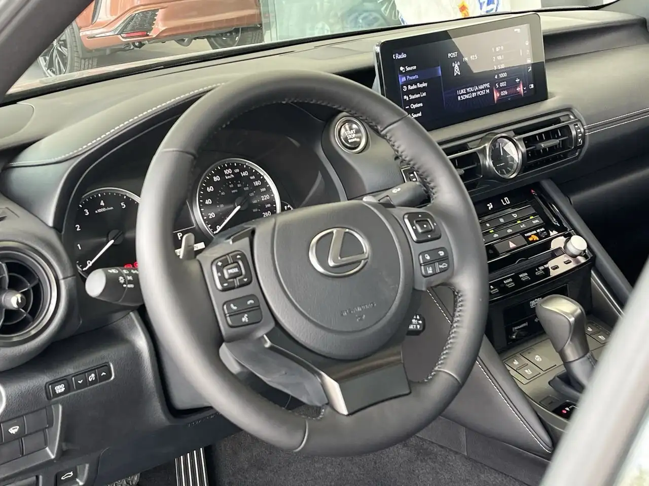Lexus IS снимка Lexus IS