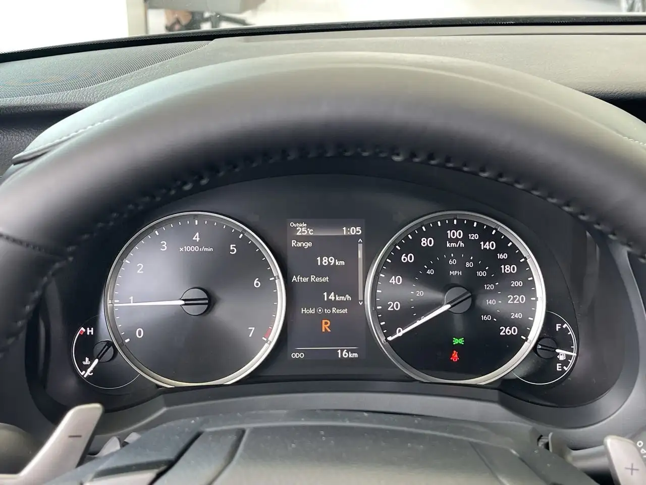 Lexus IS снимка Lexus IS
