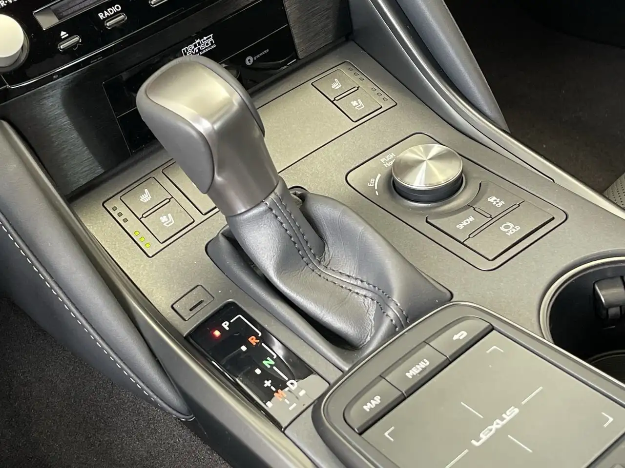 Lexus IS снимка Lexus IS
