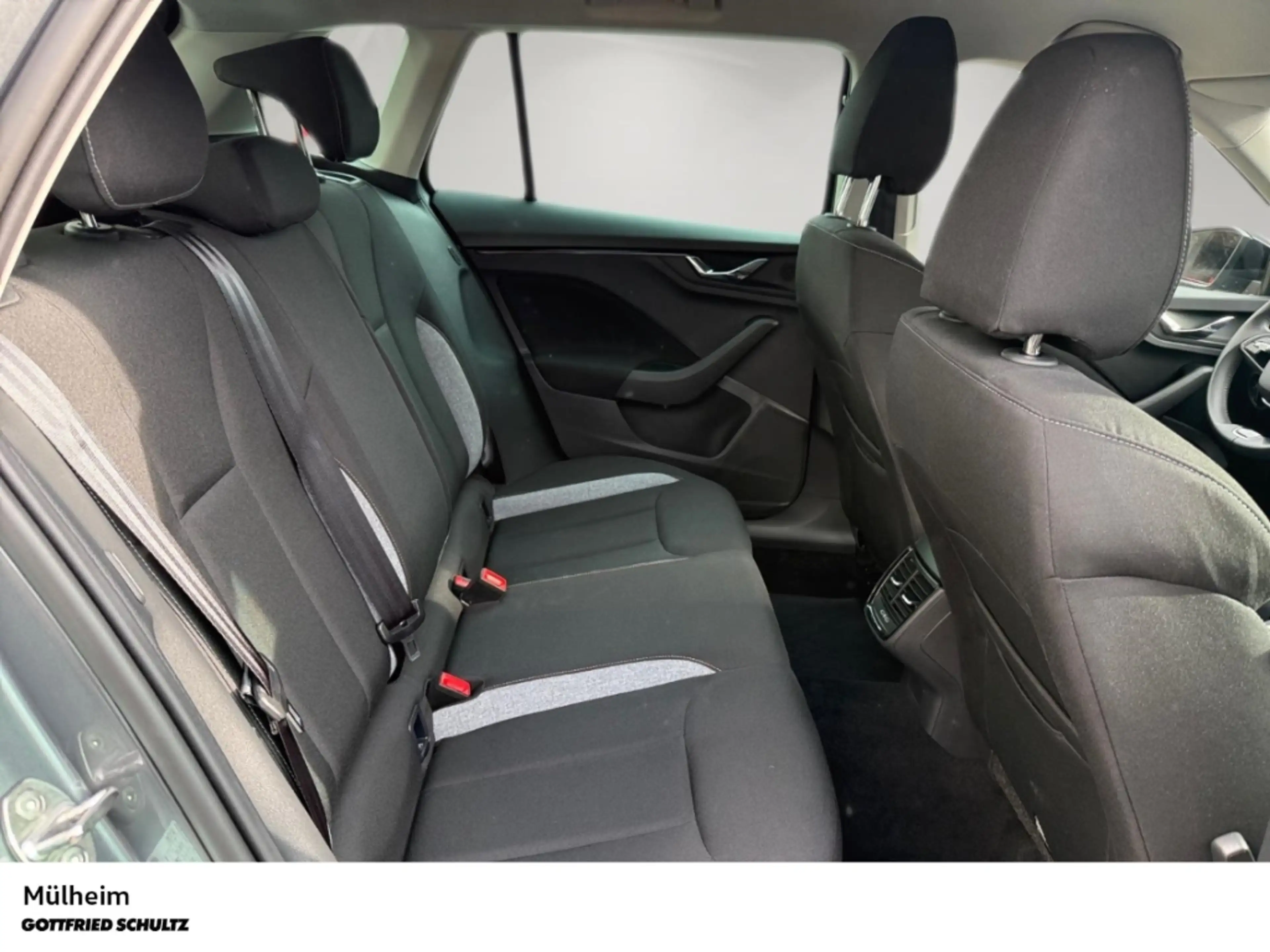 Skoda Kamiq Tour 1.0 TSI LED NAVI DAB KAMERA — photo 7