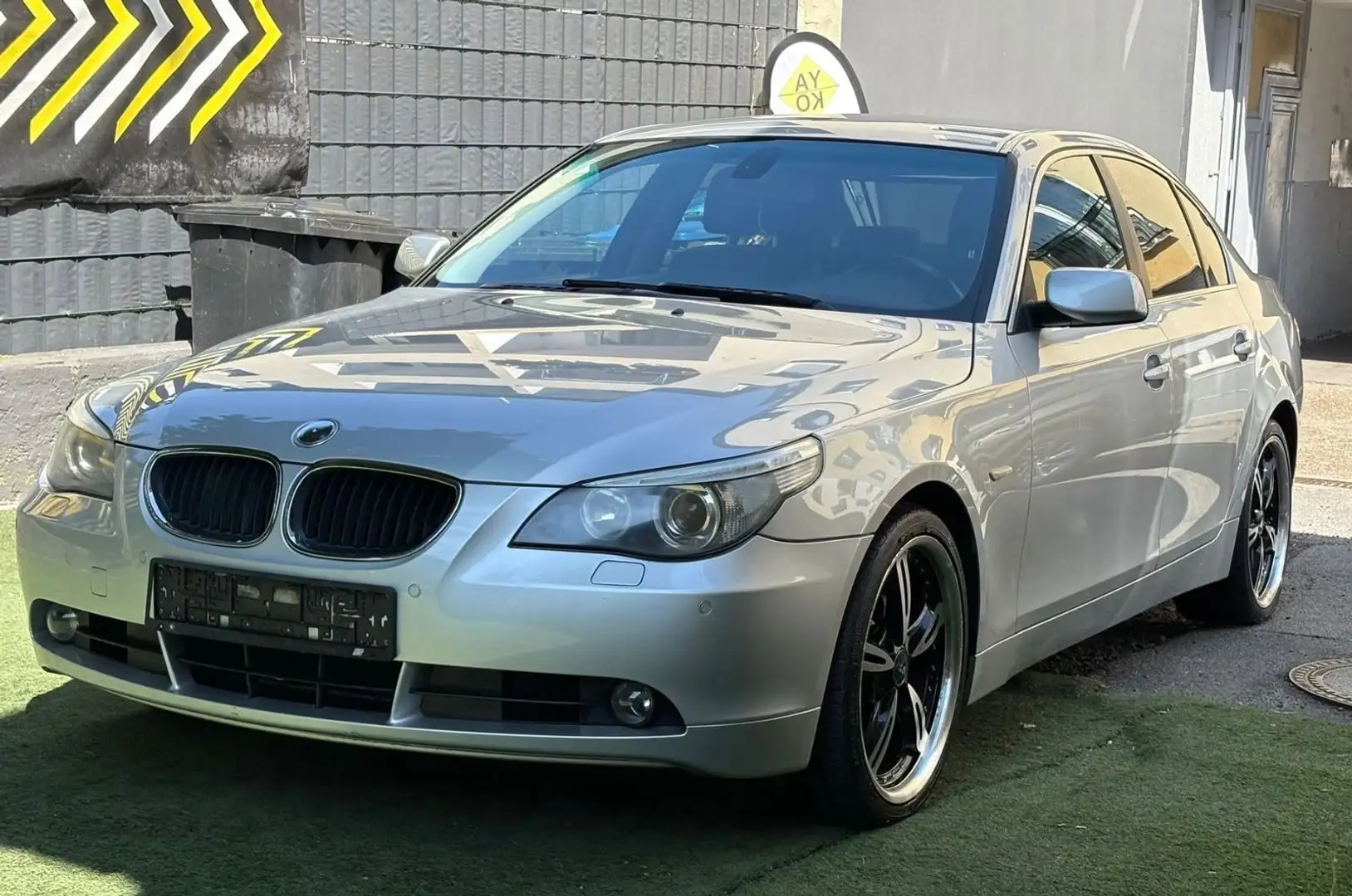 BMW 530 i Limousine Argintiu - 1