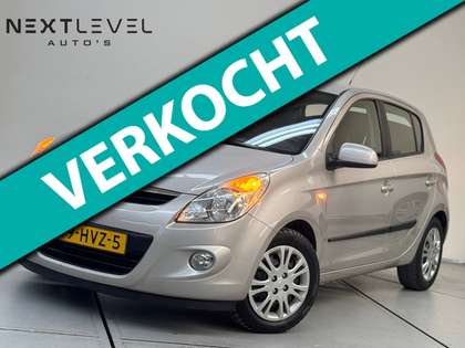 Hyundai i20 1.4i DynamicVersion Automaat Airco