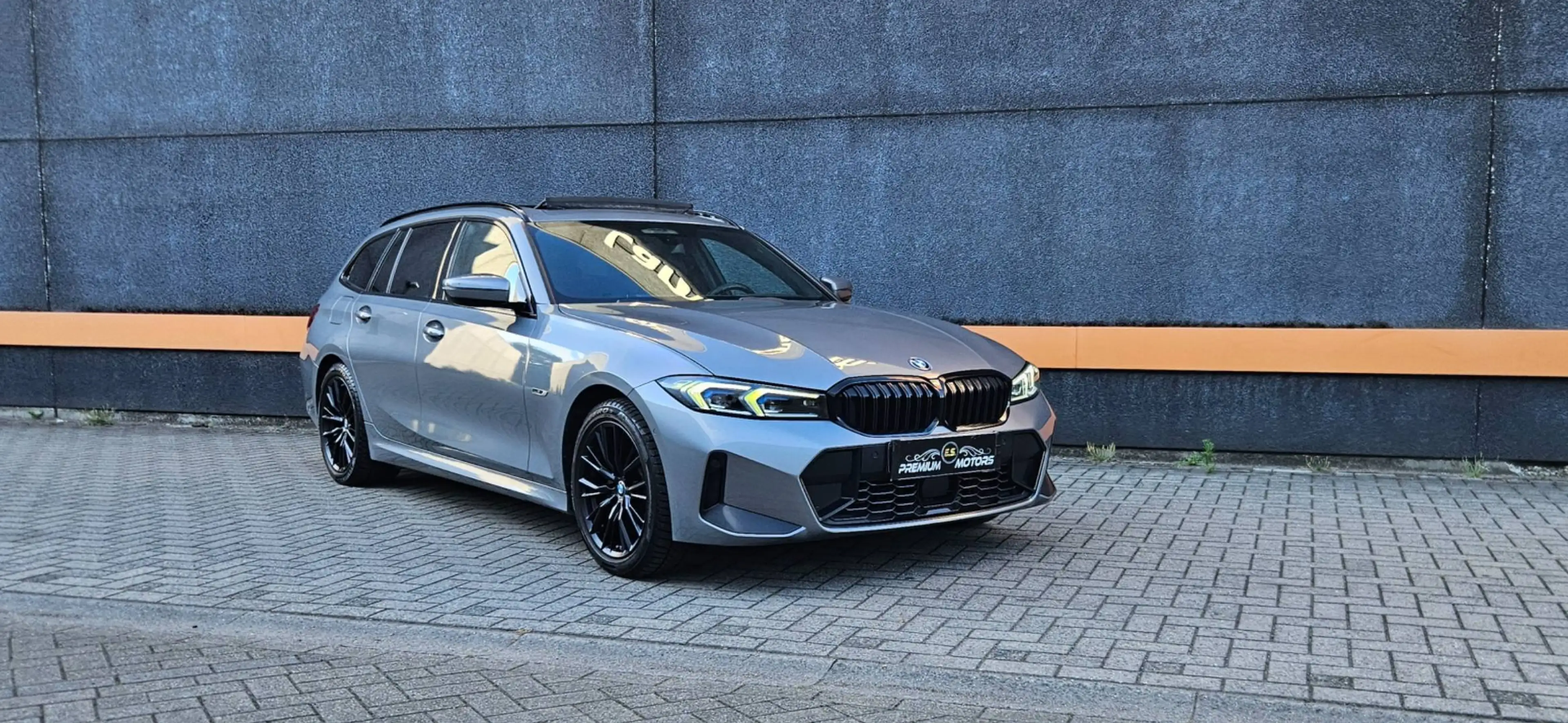 BMW 330 320e Touring  M PACK/PANO/LASER/HARMAN KARDON/ACC/COMF ACCES/360 CAM/MEGA FULL *** 320e — photo 4