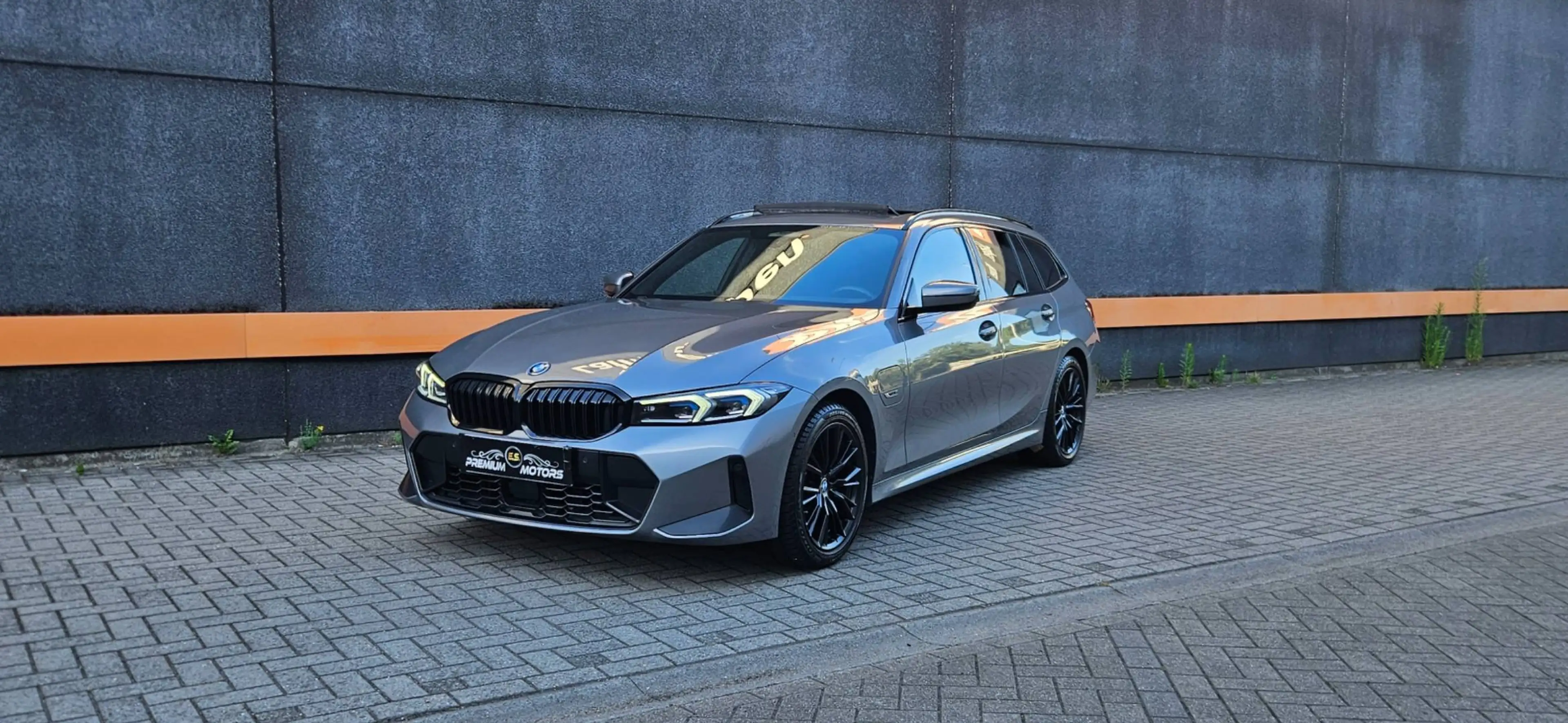 BMW 330 320e Touring  M PACK/PANO/LASER/HARMAN KARDON/ACC/COMF ACCES/360 CAM/MEGA FULL *** 320e