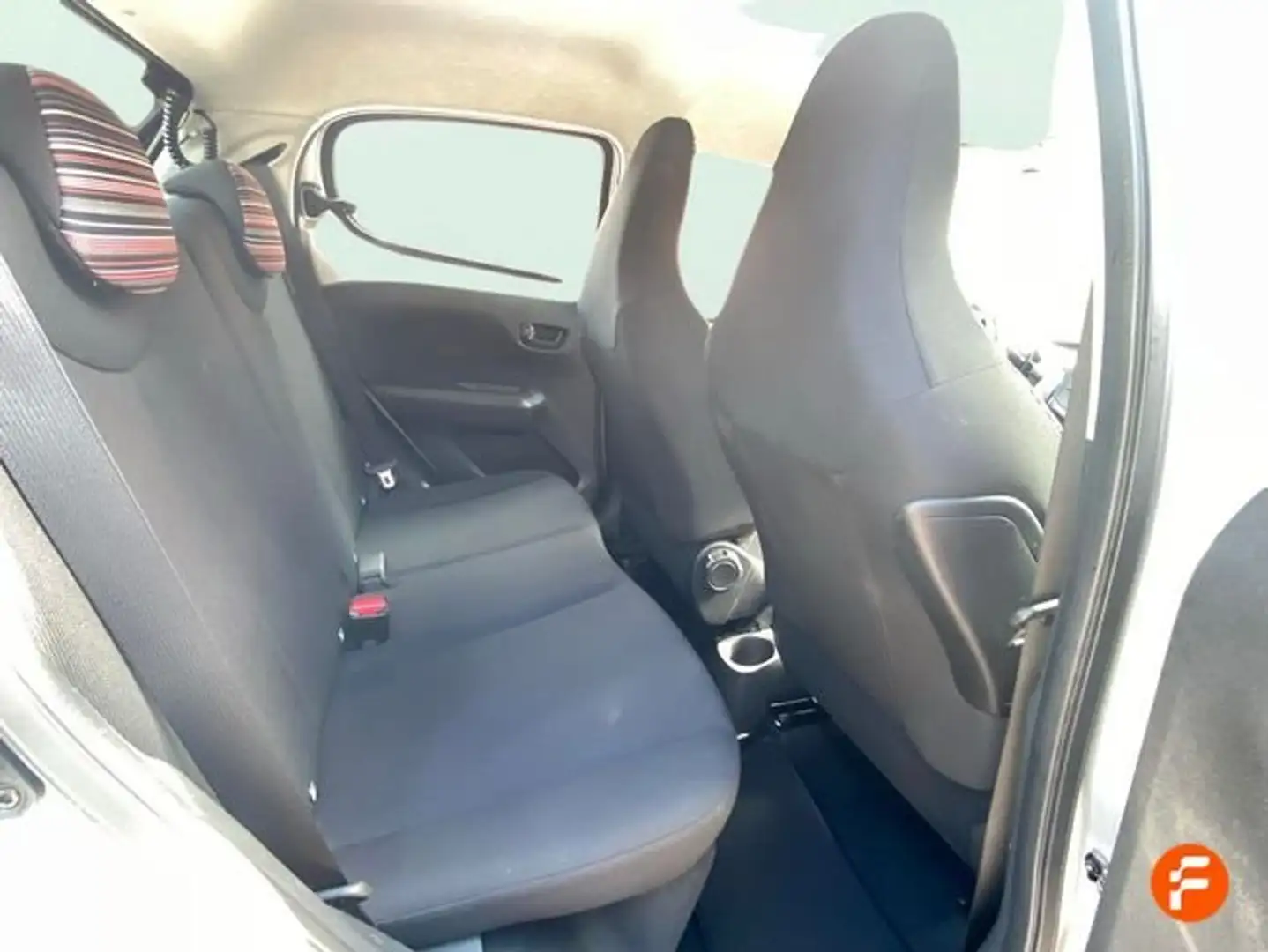 Citroen C1 VTi 53kW (72CV) S&S City Edition Gris - 2