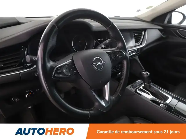 Opel Insignia view 11