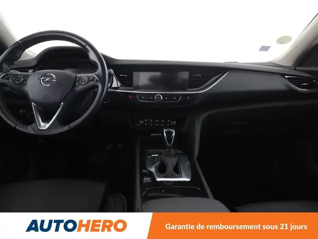 Opel Insignia view 12