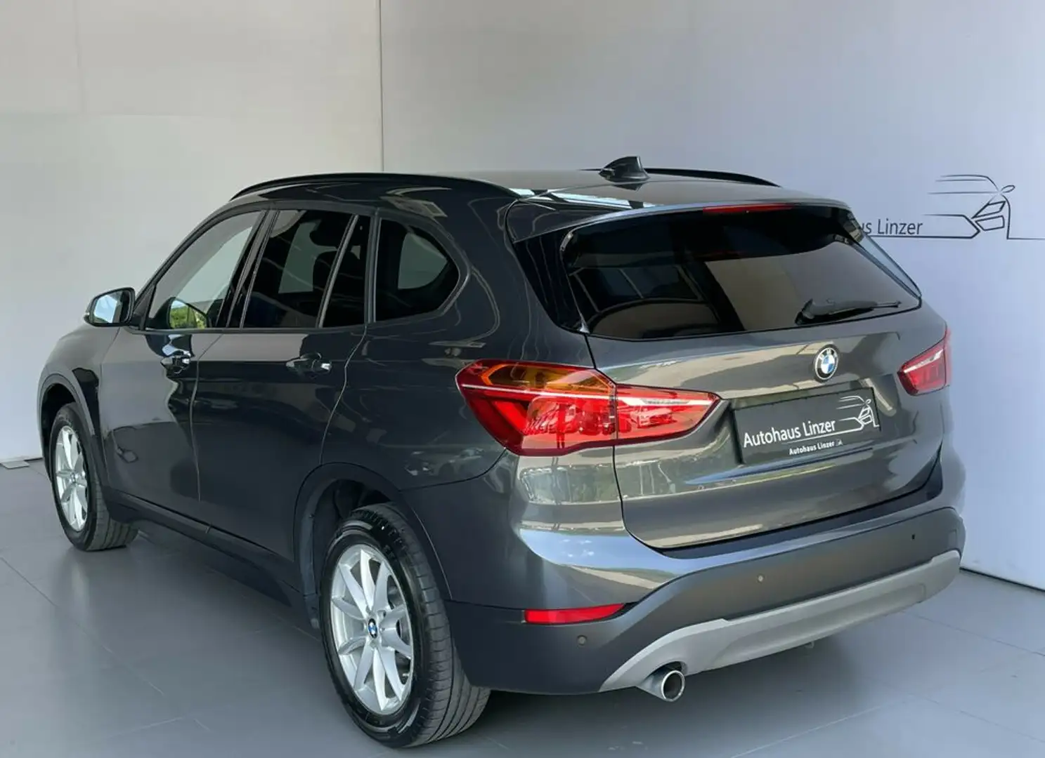 BMW X1 sDrive18d Aut. *LED*PDC*ParkAssist*AmbienteB* Grau - 2