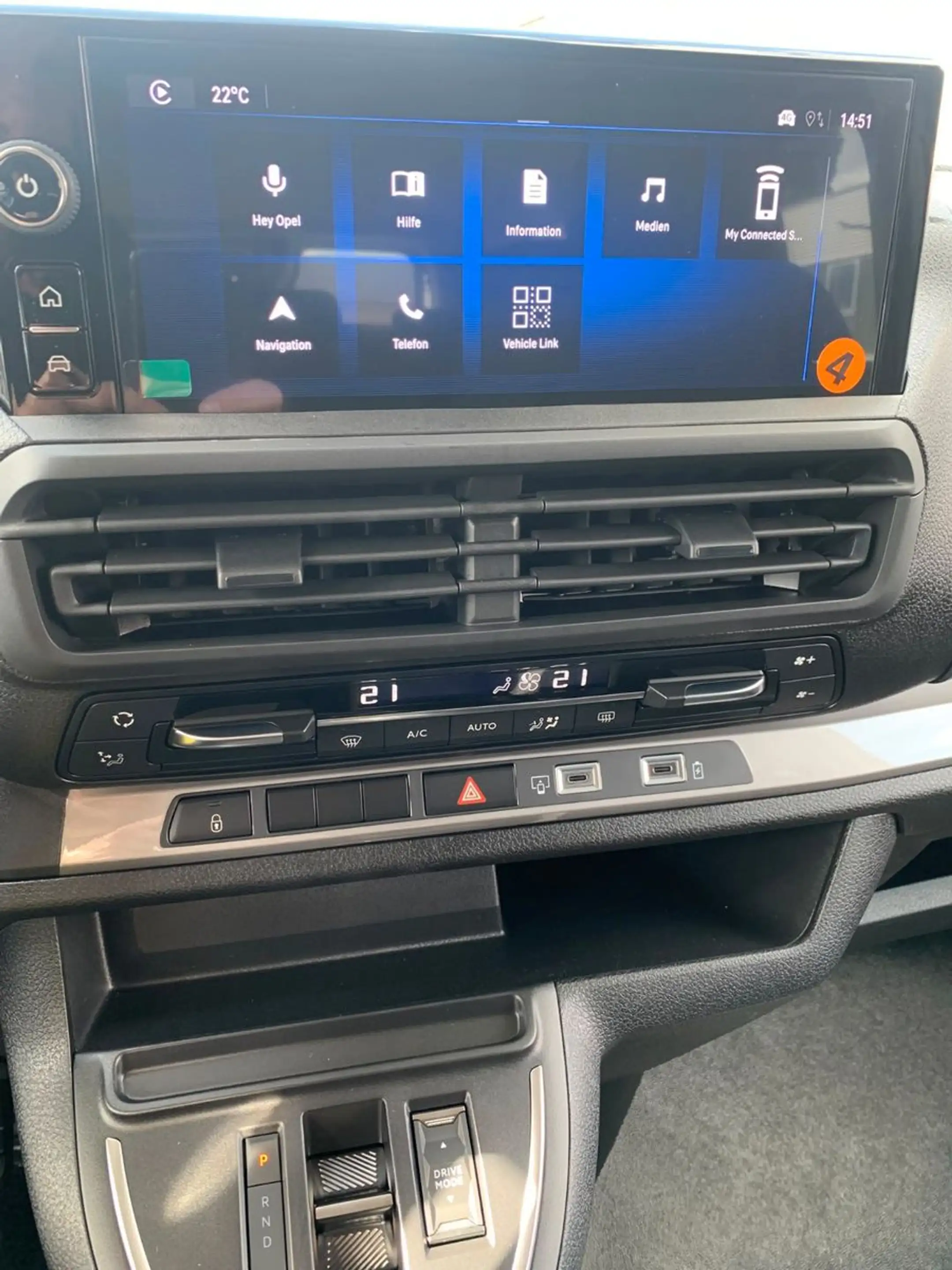 Opel Vivaro Kombi XL 8 Sitze Vollausst. 2.9 t Anhänge — photo 34