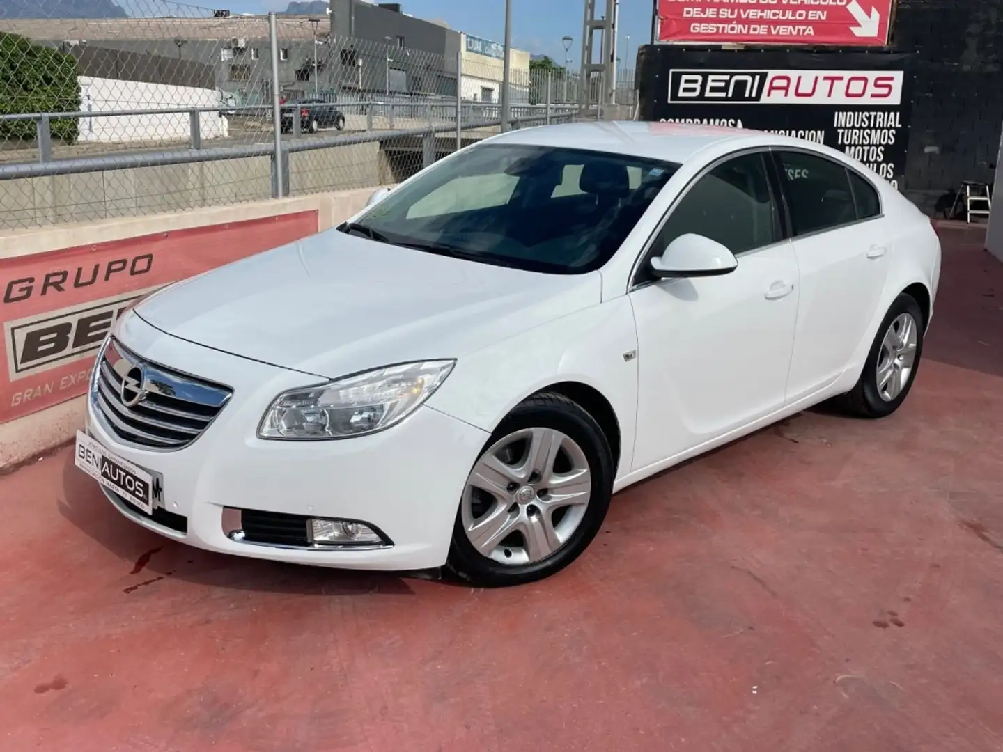 Opel Insignia 2.0CDTI Cosmo Aut. 160 Blanco - 1