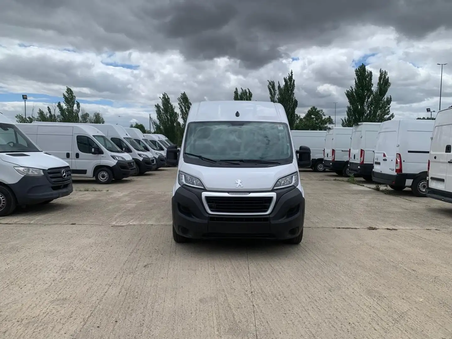 Peugeot Boxer 335 L3 H2 BHDI 103kW (140CV) S&S 6 V. M Blanco - 2