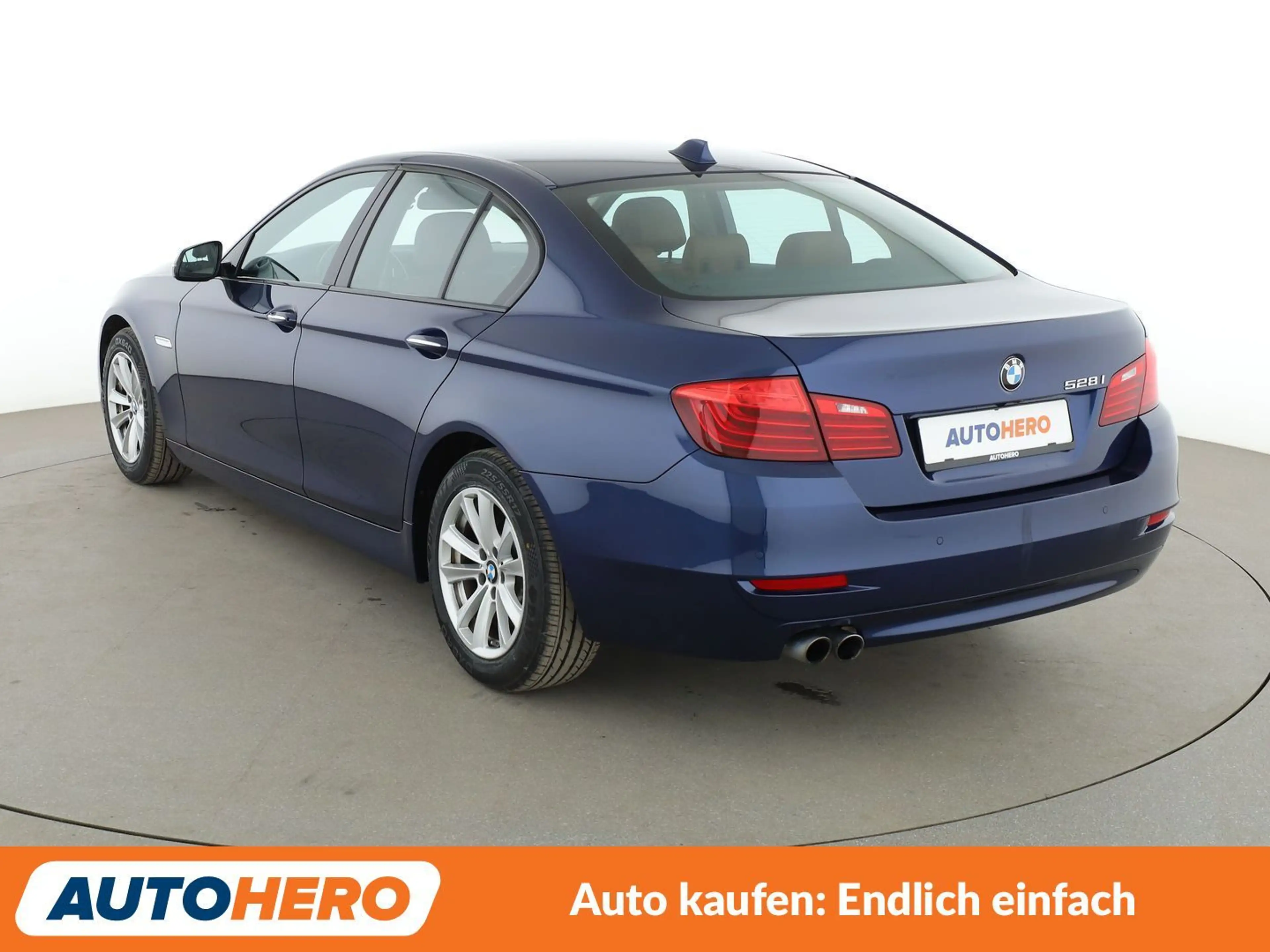 BMW 528 528i Aut.*NAVI*LED*ACC*HUD*PDC*CAM*SHZ* — photo 4