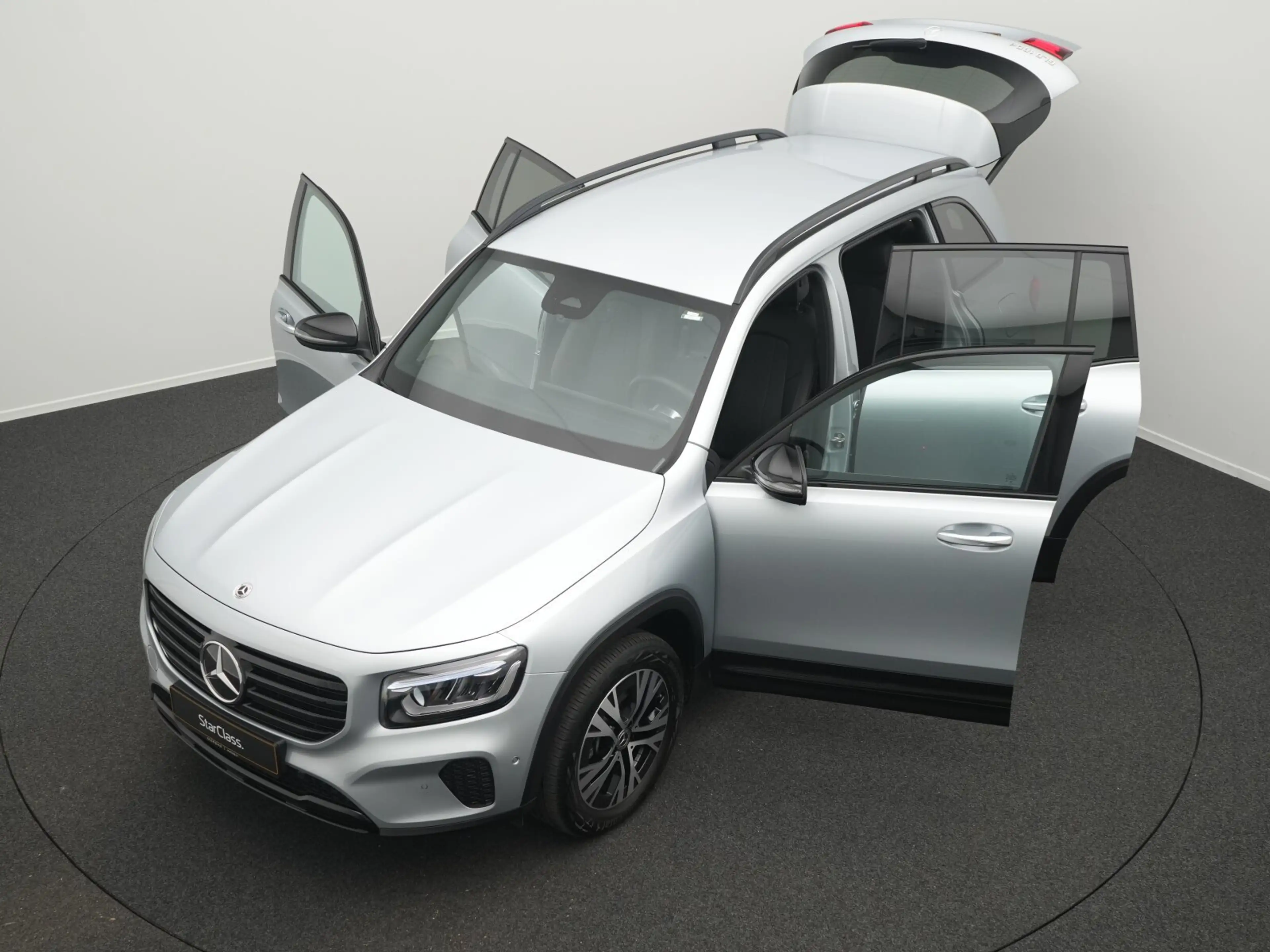 Mercedes-Benz GLB 180 GLB 180 d LED+Night+Kamera+EasyPack Progressive — photo 14