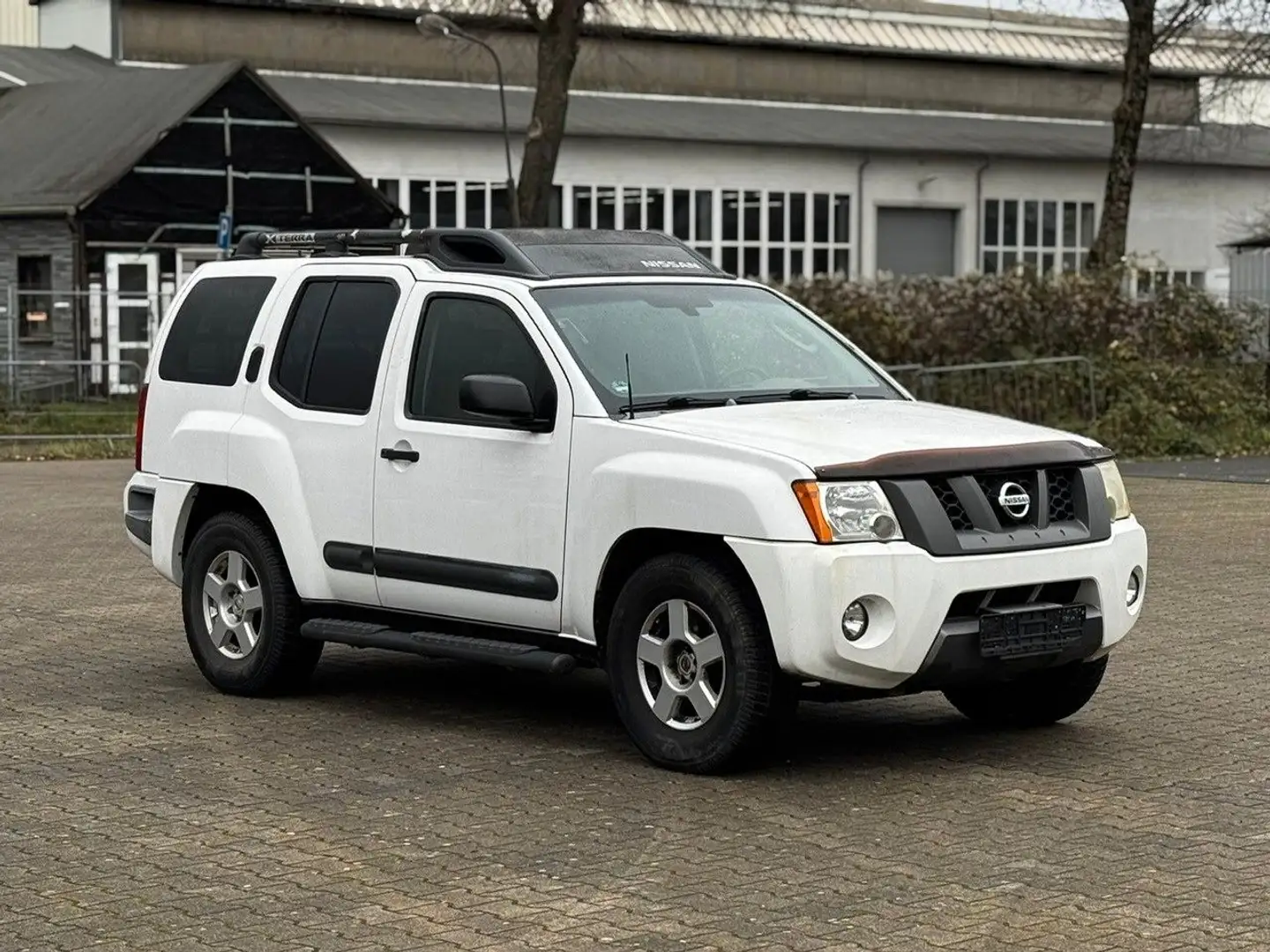 Nissan Pathfinder X-TERAA 4.0 V6 Weiß - 1