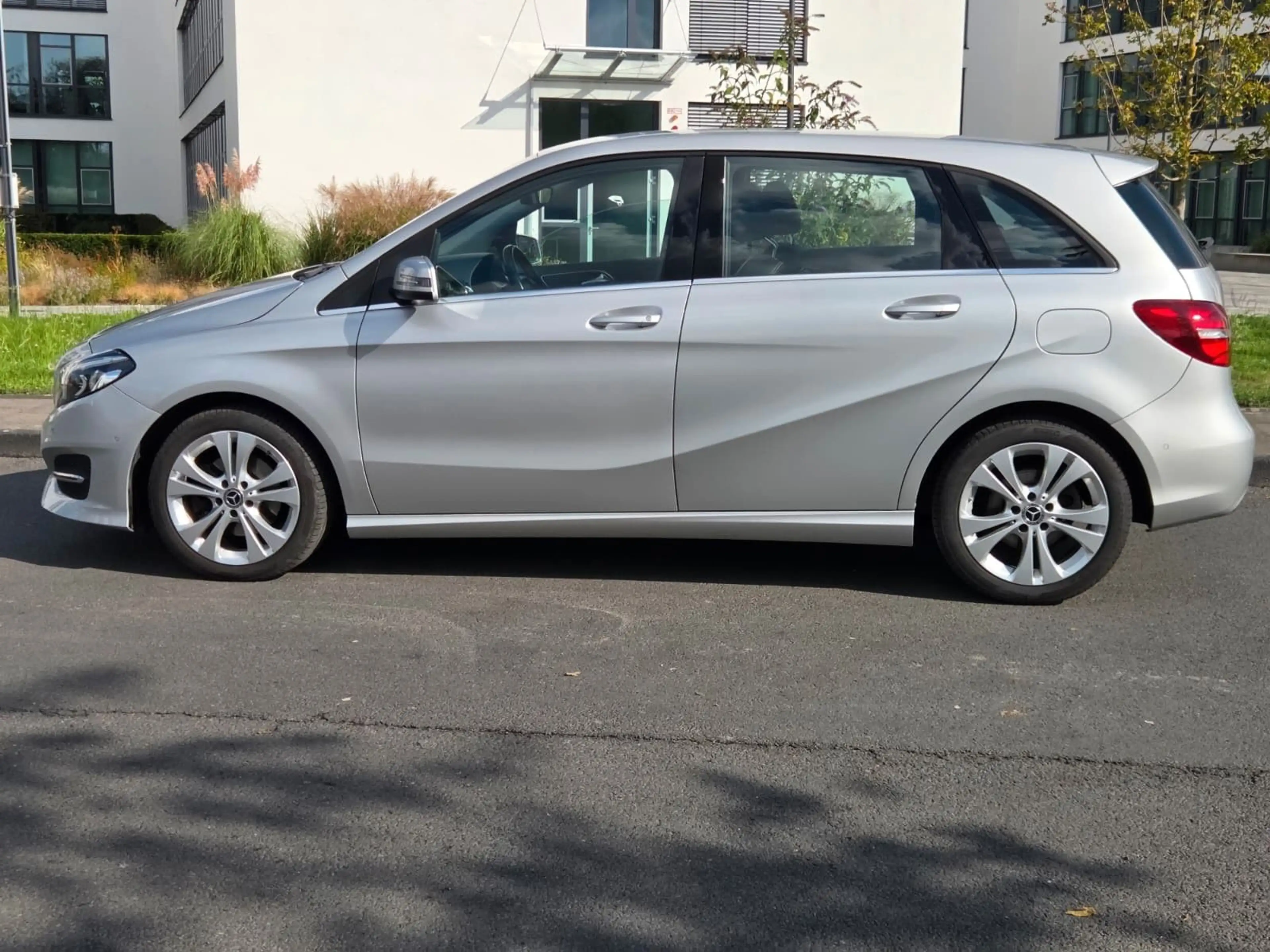 Mercedes-Benz B 200 d Style Edition,Automatik,Standheizung, — photo 5
