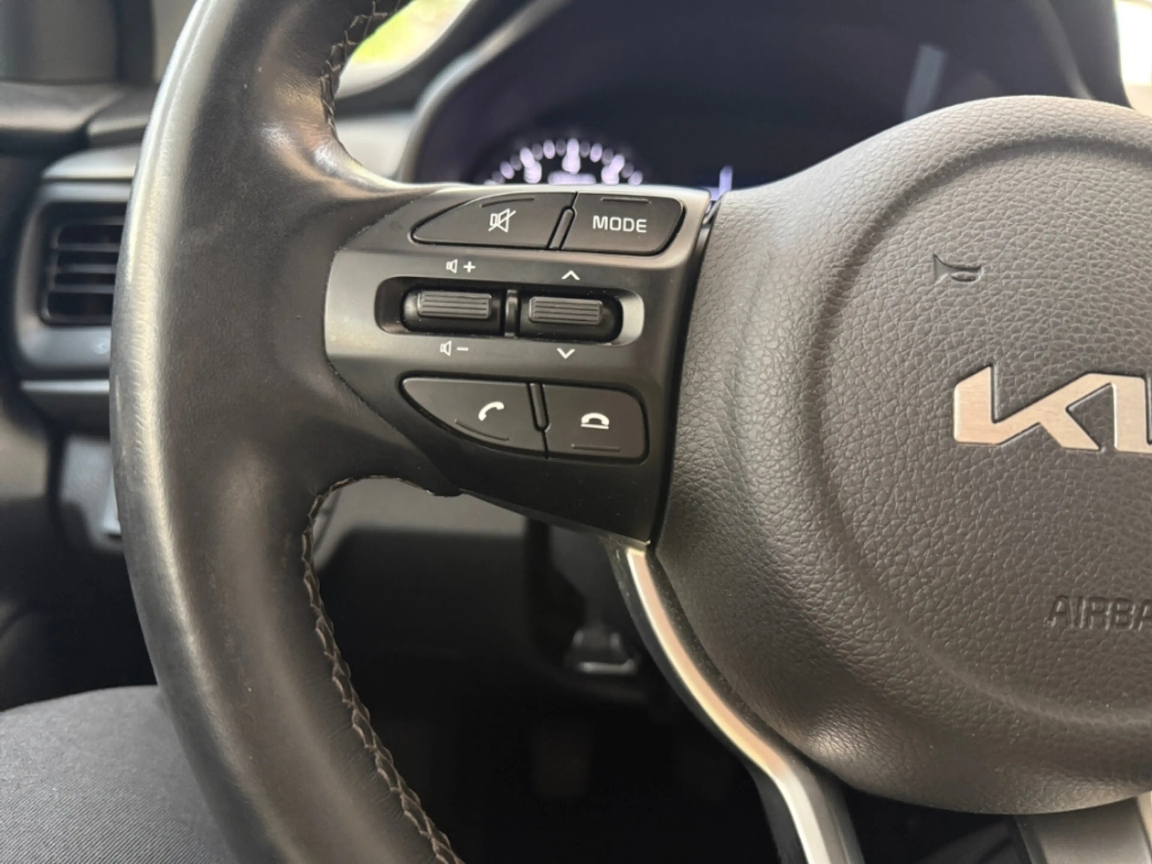 Kia Rio Edition 7 SITZ.HZG TEMPOMAT LENK.HZG PDC BLUETOOTH — photo 15