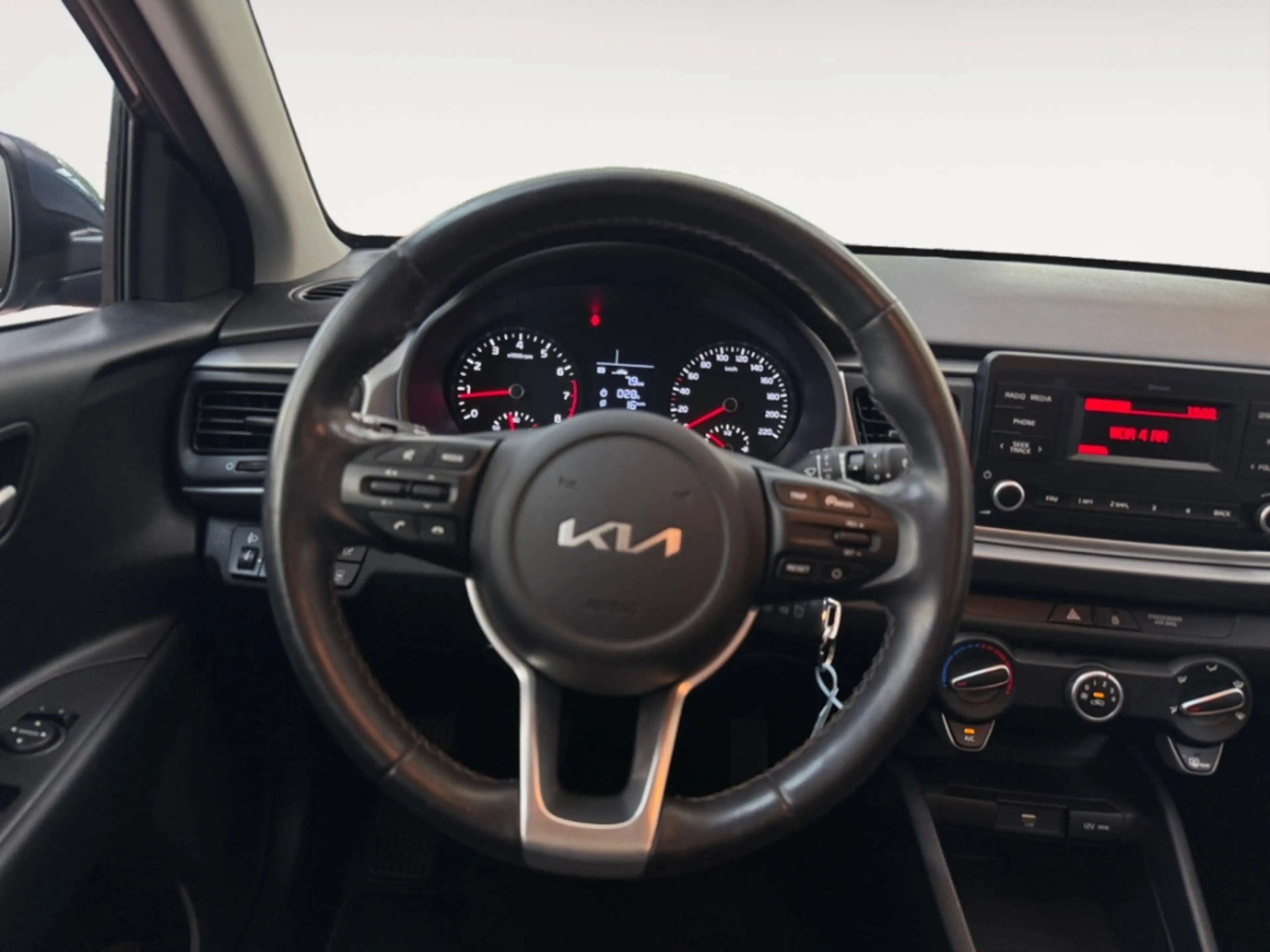 Kia Rio Edition 7 SITZ.HZG TEMPOMAT LENK.HZG PDC BLUETOOTH — photo 13