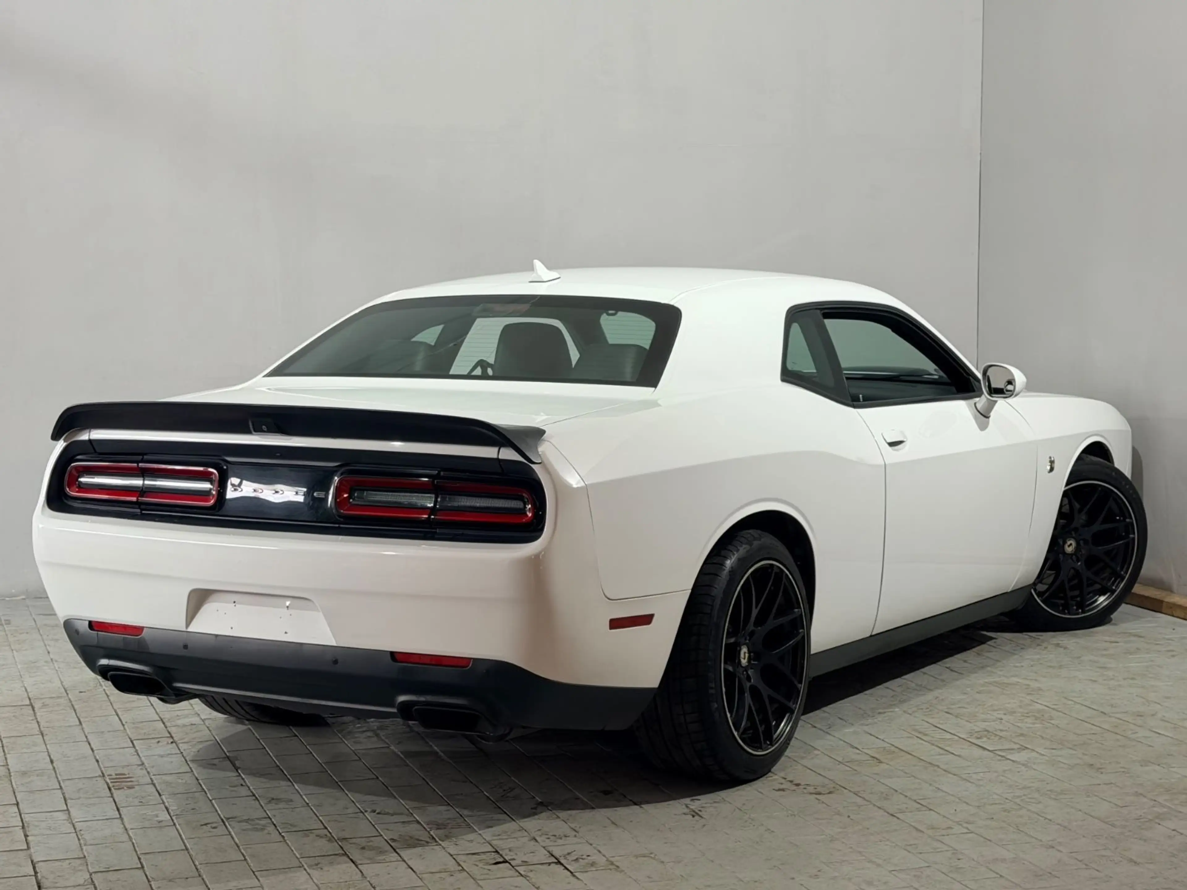 Dodge Challenger 6,4L Shaker PrinsLPG  Kamera Carplay — photo 13