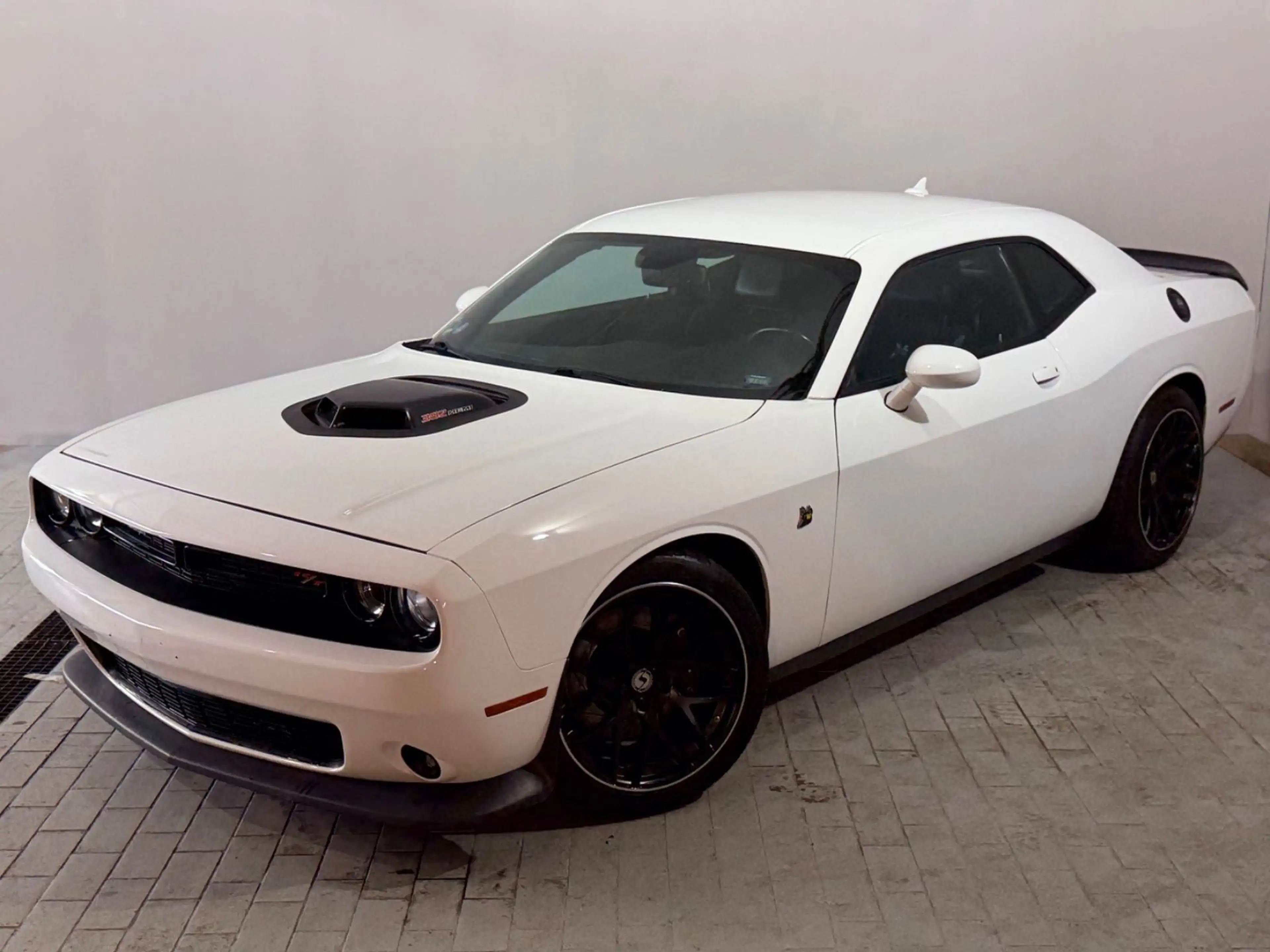 Dodge Challenger 6,4L Shaker PrinsLPG  Kamera Carplay — photo 3
