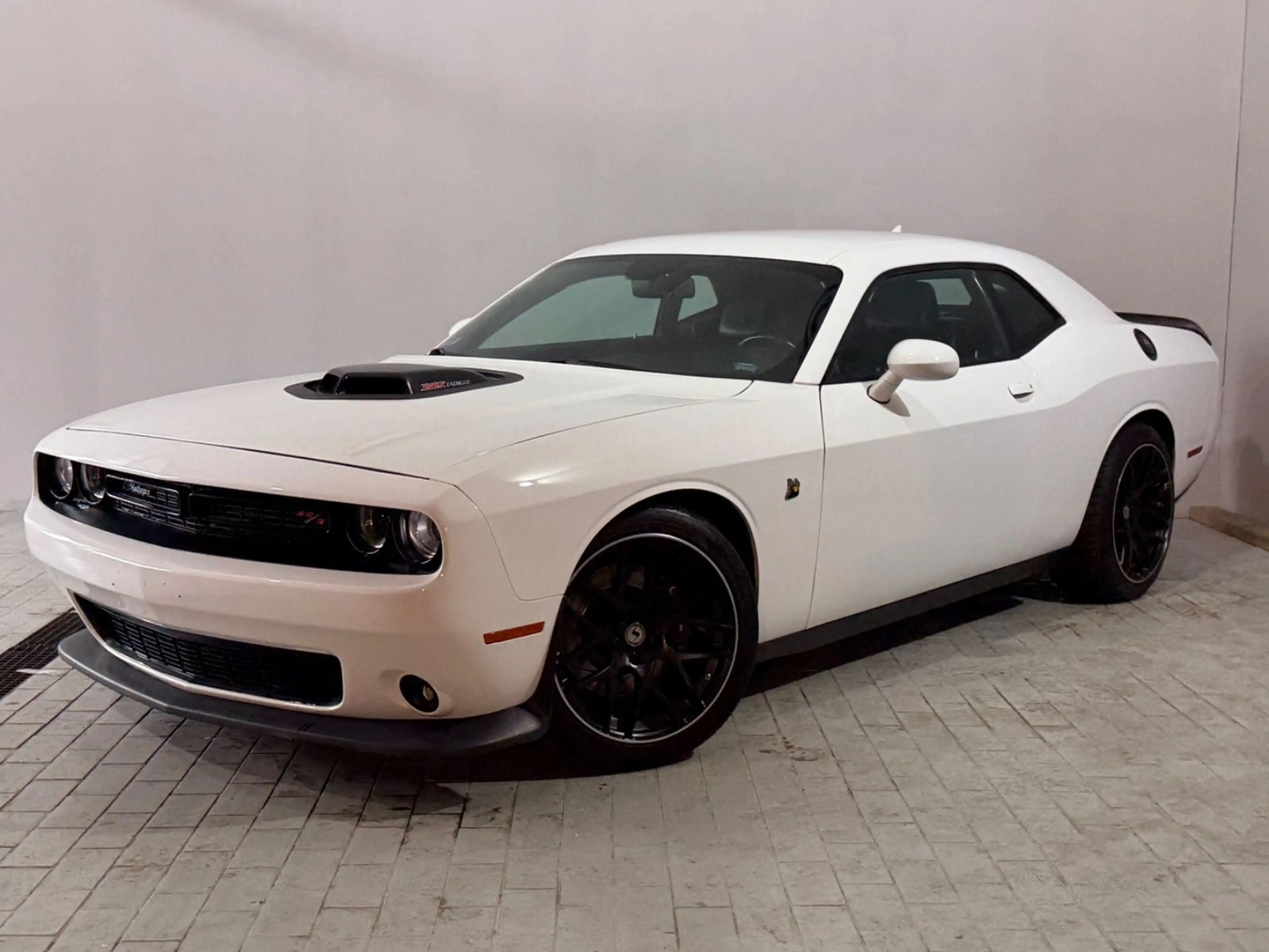 Dodge Challenger 6,4L Shaker PrinsLPG  Kamera Carplay — photo 2