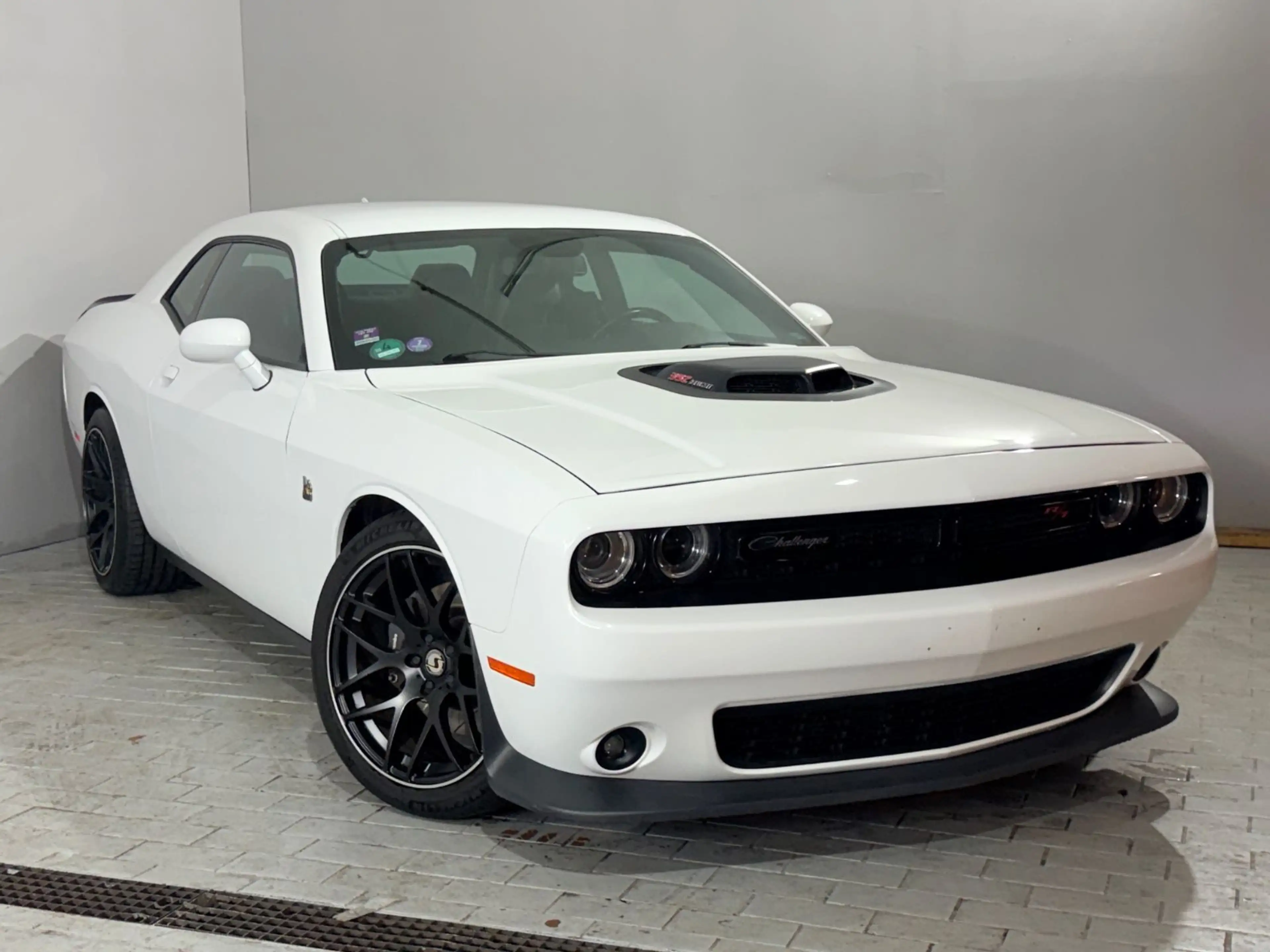 Dodge Challenger 6,4L Shaker PrinsLPG  Kamera Carplay — photo 6