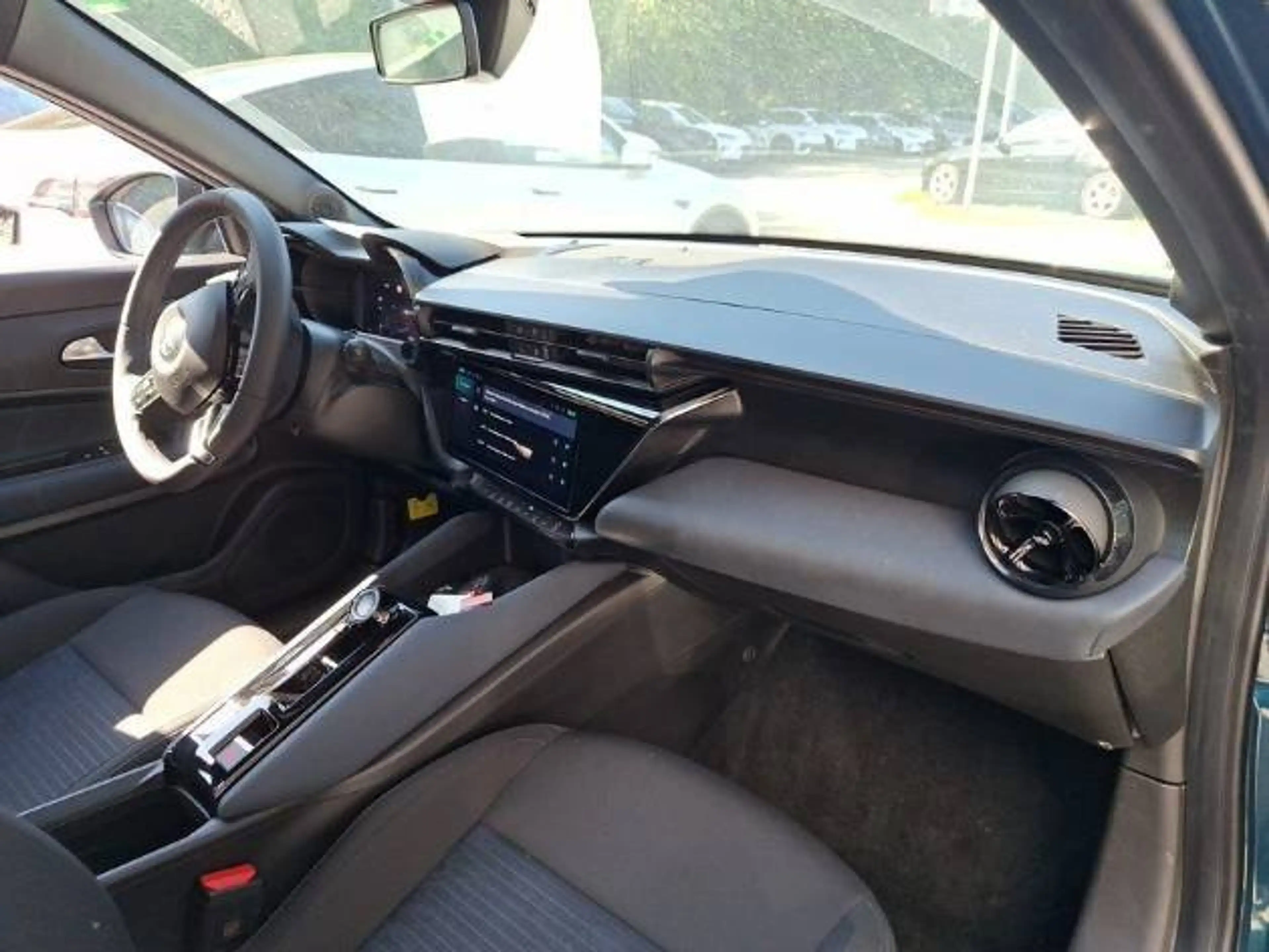Alfa Romeo Junior Elettrica 54 kWh ACC/LED/PDC/Carplay — photo 6