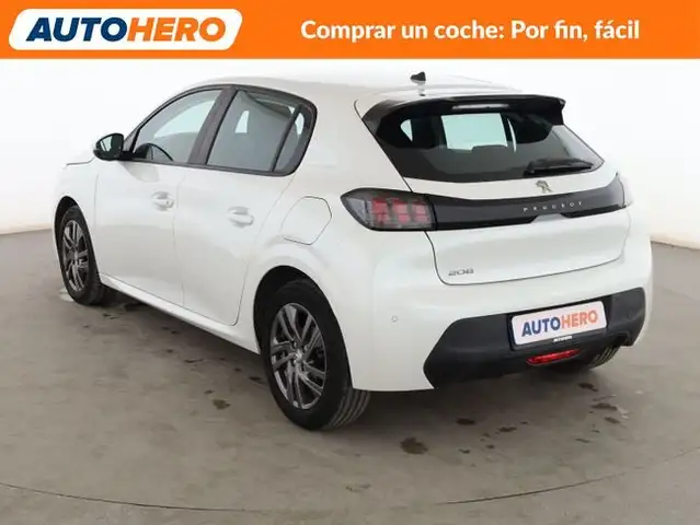 Peugeot 208 view 4