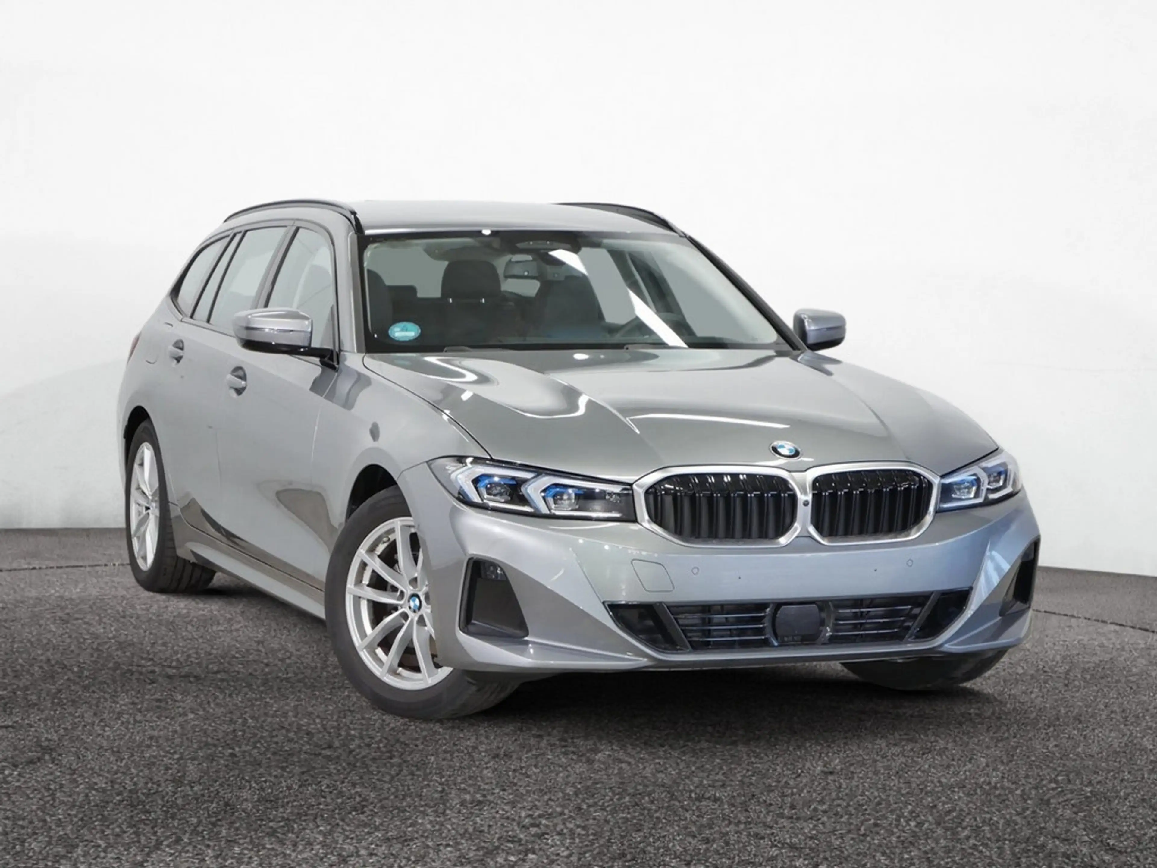 BMW 318 i Touring AHK+HUD+SPORTSITZE+ACC — photo 3