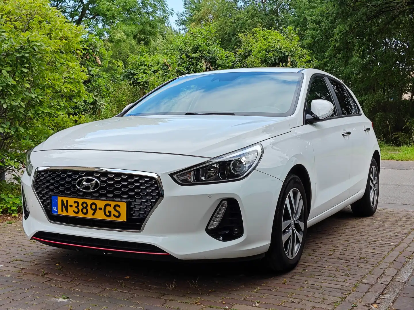 Hyundai i30 1.4 T-GDI Premium Automaat, Apple Carplay, Camera Wit - 1