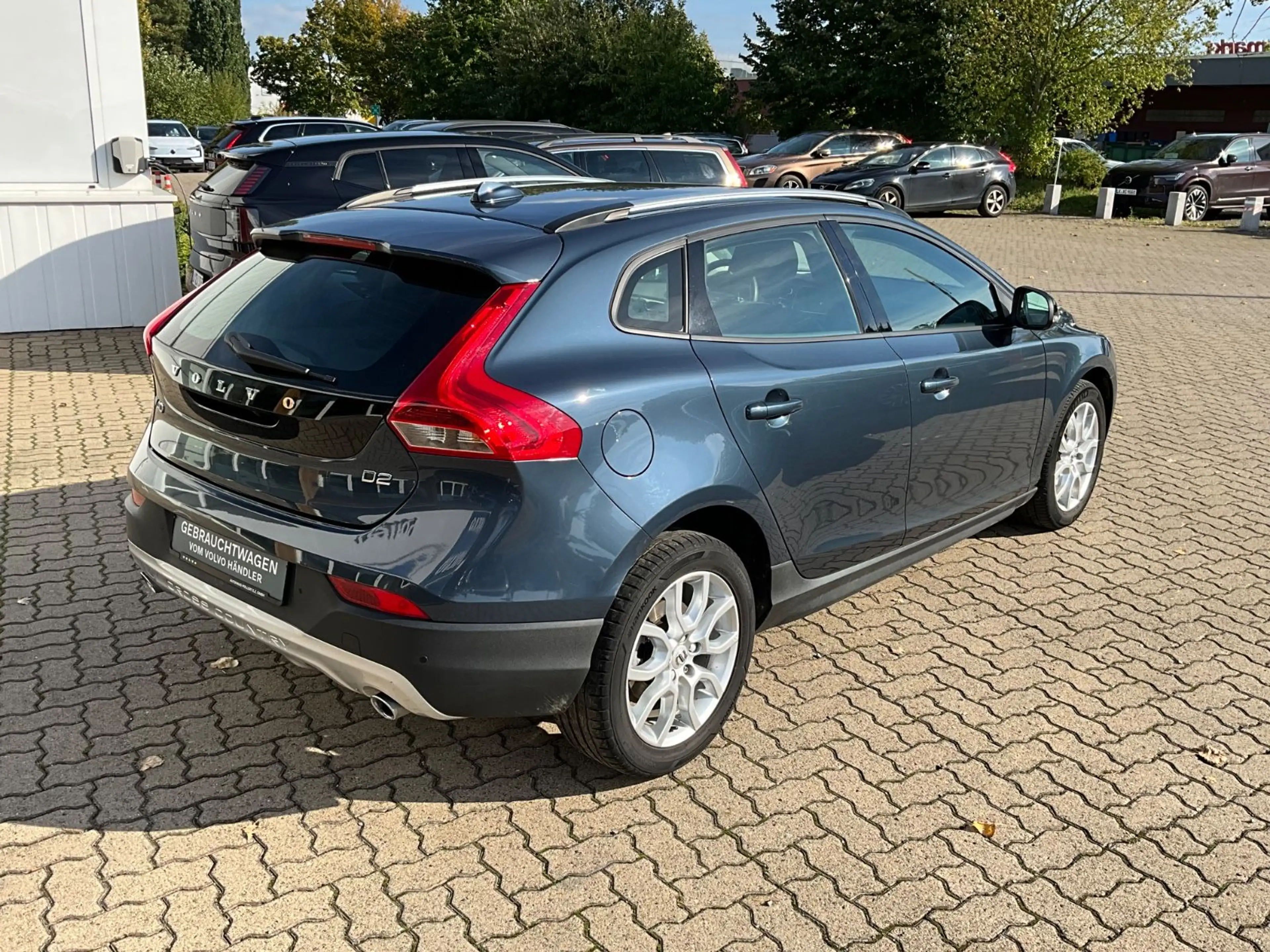 Volvo V40 Cross Country V40 D2 Cross Country Plus — photo 6