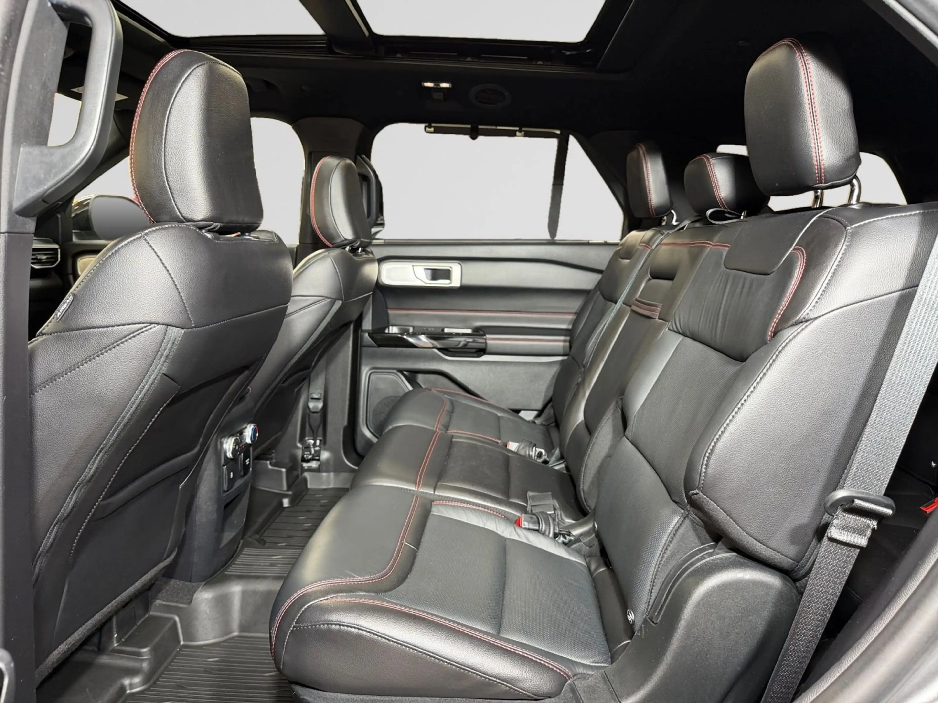 Ford Explorer ST-Line 3.0i EcoBoost 457ch PHEV — photo 7