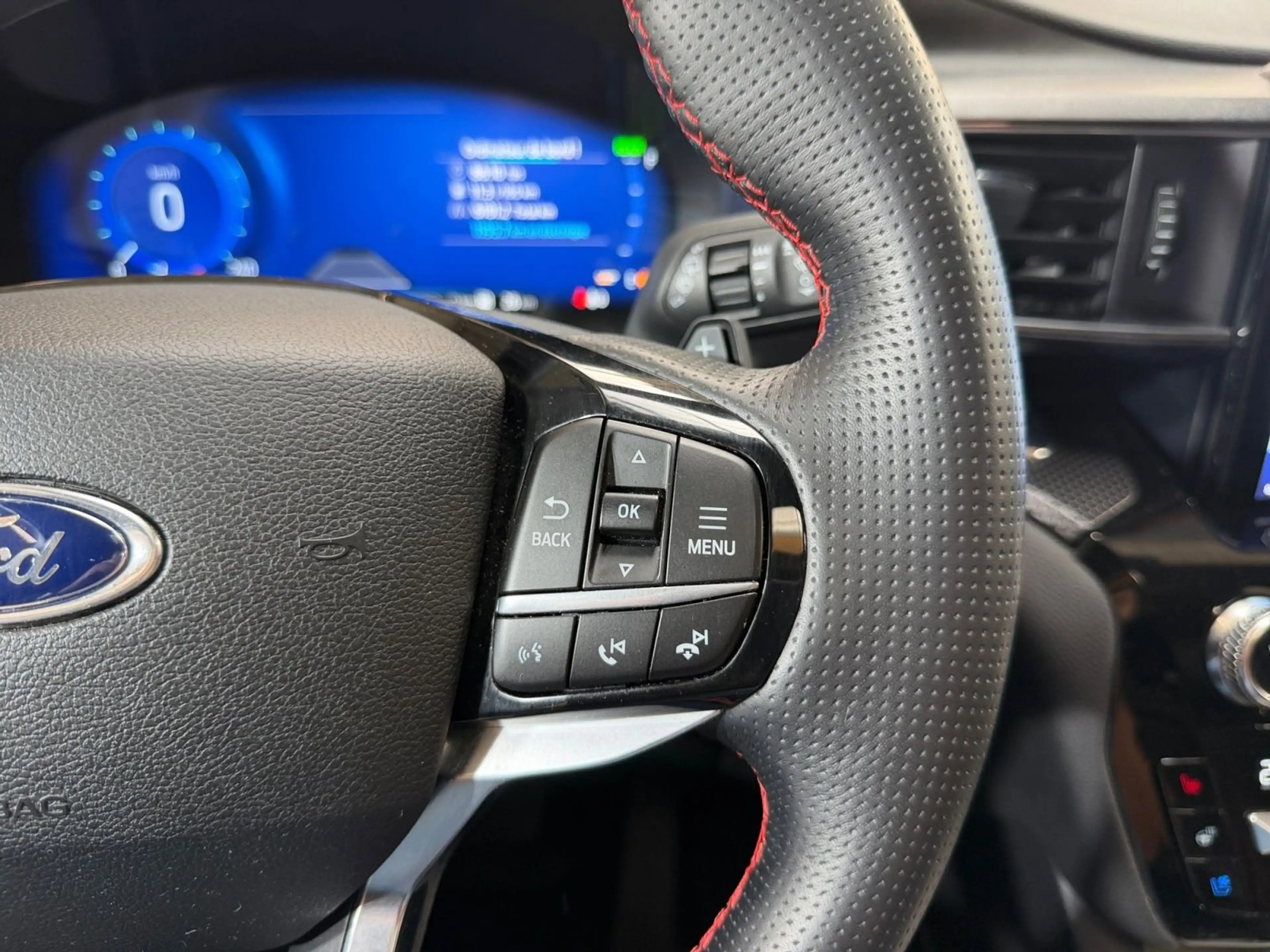 Ford Explorer ST-Line 3.0i EcoBoost 457ch PHEV — photo 13