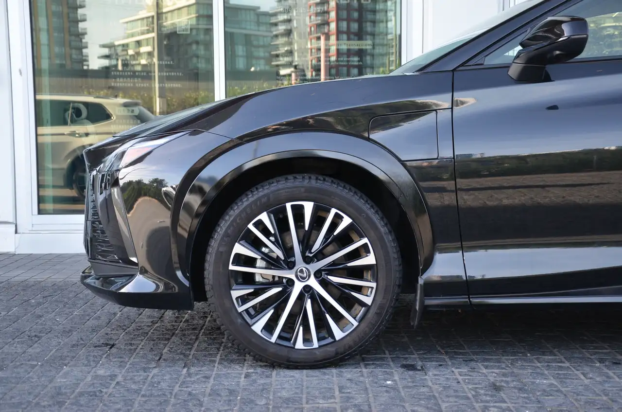 Lexus RZ fotografie Lexus RZ