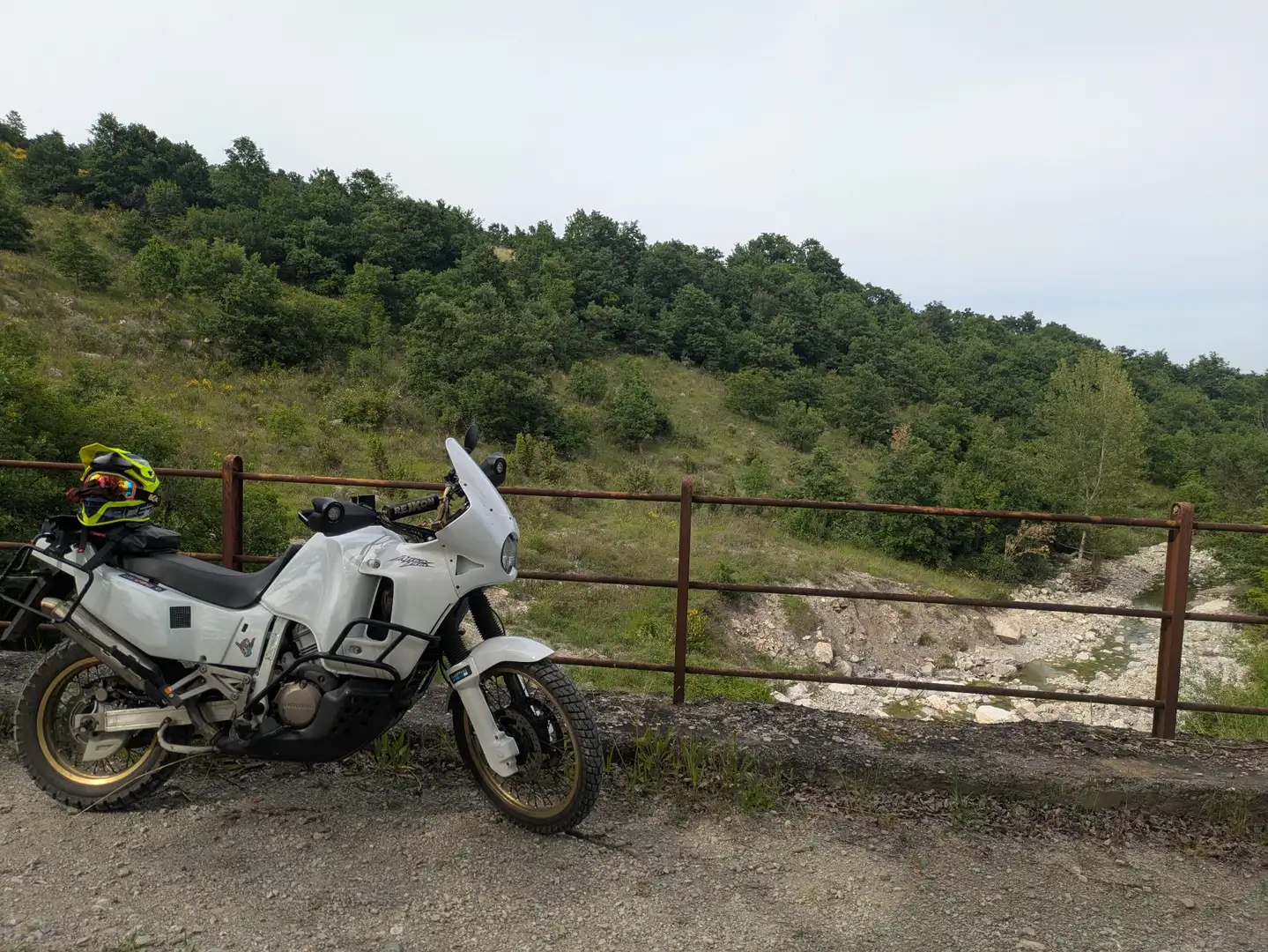 Honda XRV 750 africa twin rd04 Wit - 2