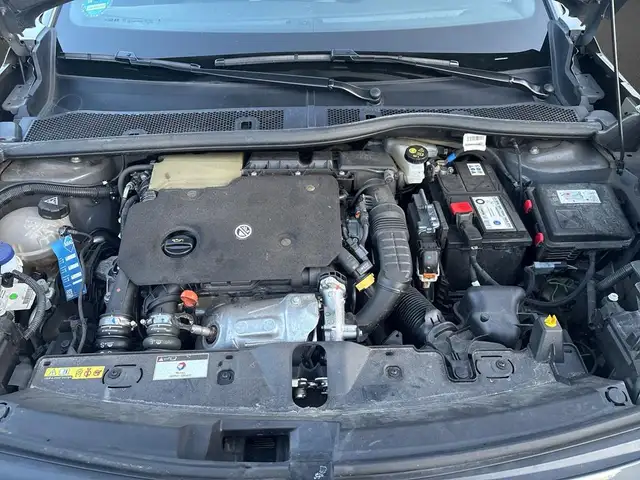 Peugeot 2008 view 8