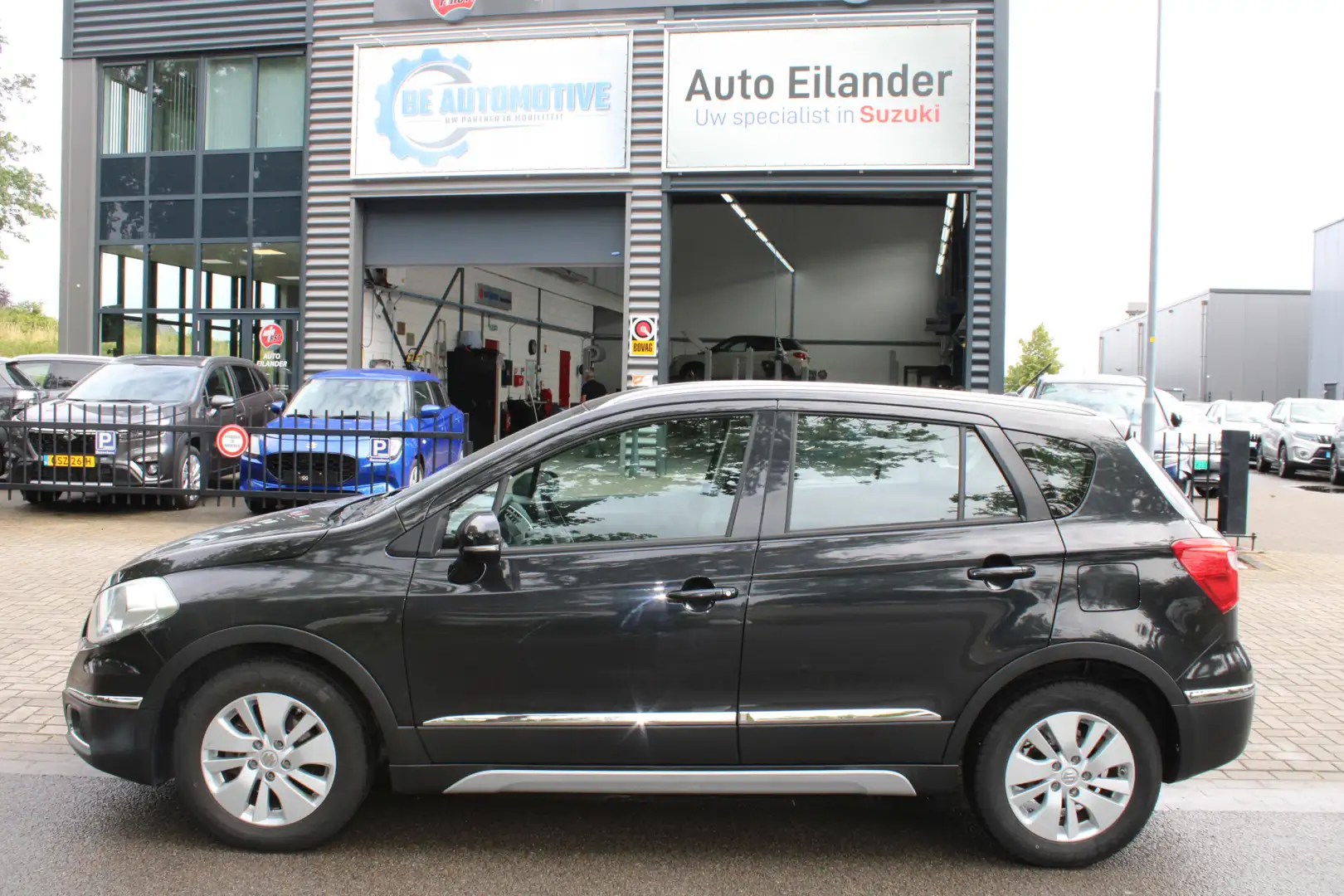 Suzuki SX4 S-Cross 1.6 Exclusive CVT Automaat Zwart - 2