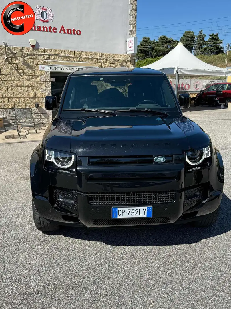 Land Rover Defender 110 3.0D I6 250 CV AWD Auto S Noir - 1