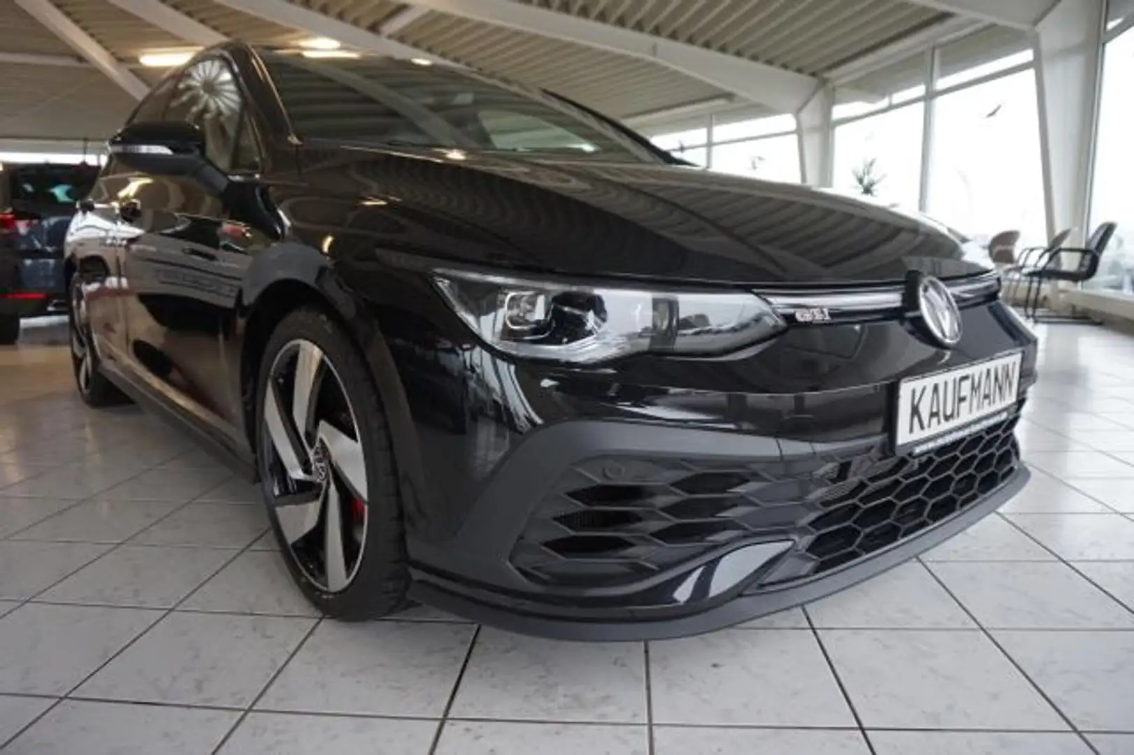 Volkswagen Golf GTI GOLF 8 GTI CLUBSPORT BLIS LEDER IQ-LIGHT PANO NAVI Negru - 2