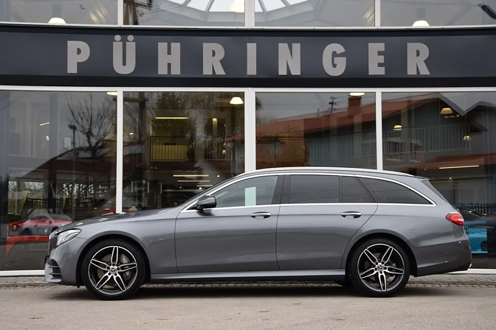 Mercedes-Benz E 400 d T 4MATIC Aut. *AMG-Line*Fahrass.Paket* Grau - 1
