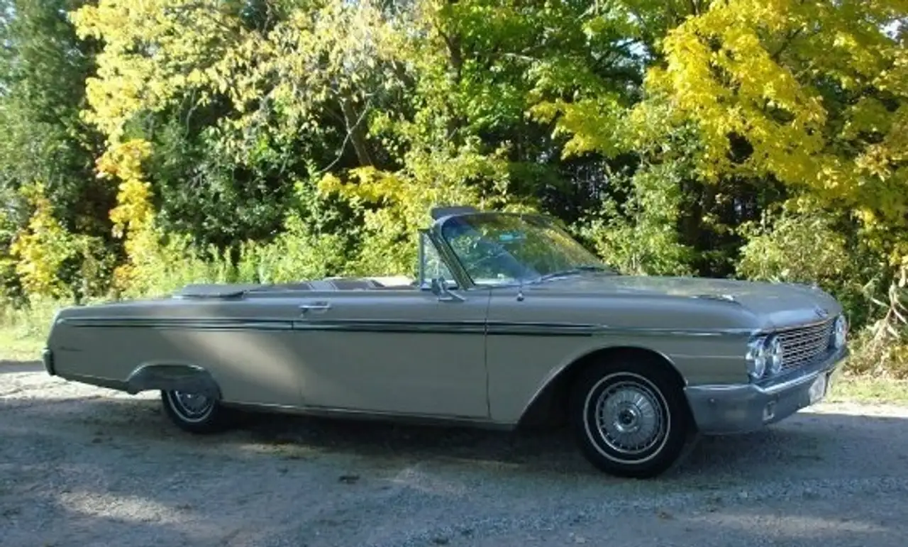 Ford Galaxy снимка Ford Galaxy