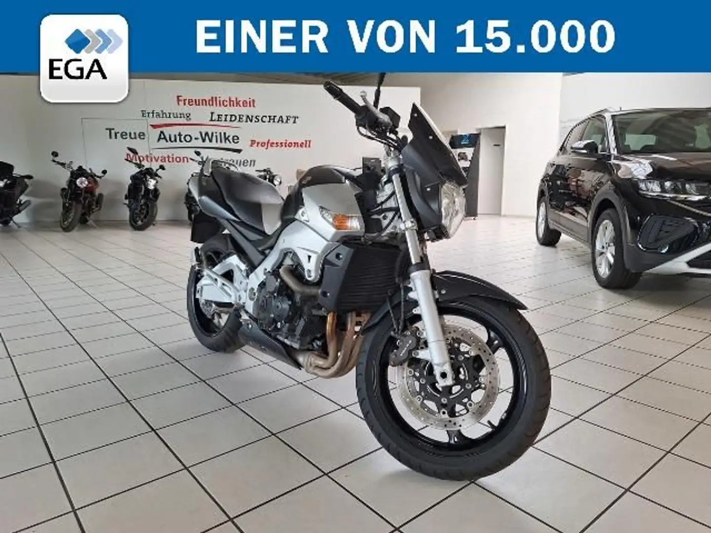 Suzuki GSR 600 Сірий - 2