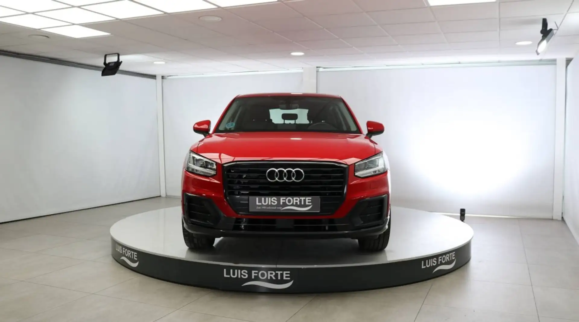 Audi Q2 30 TDI Design 85kW Rojo - 2