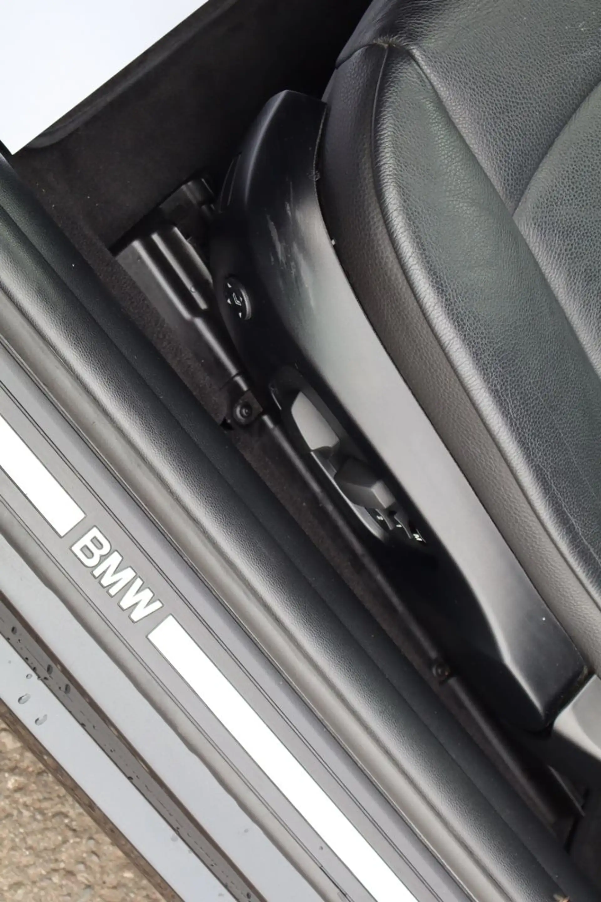 BMW 320 Cabrio 320 d/TÜVNEU/AUTOMATIK/GARANTIE/CABRIO — photo 10
