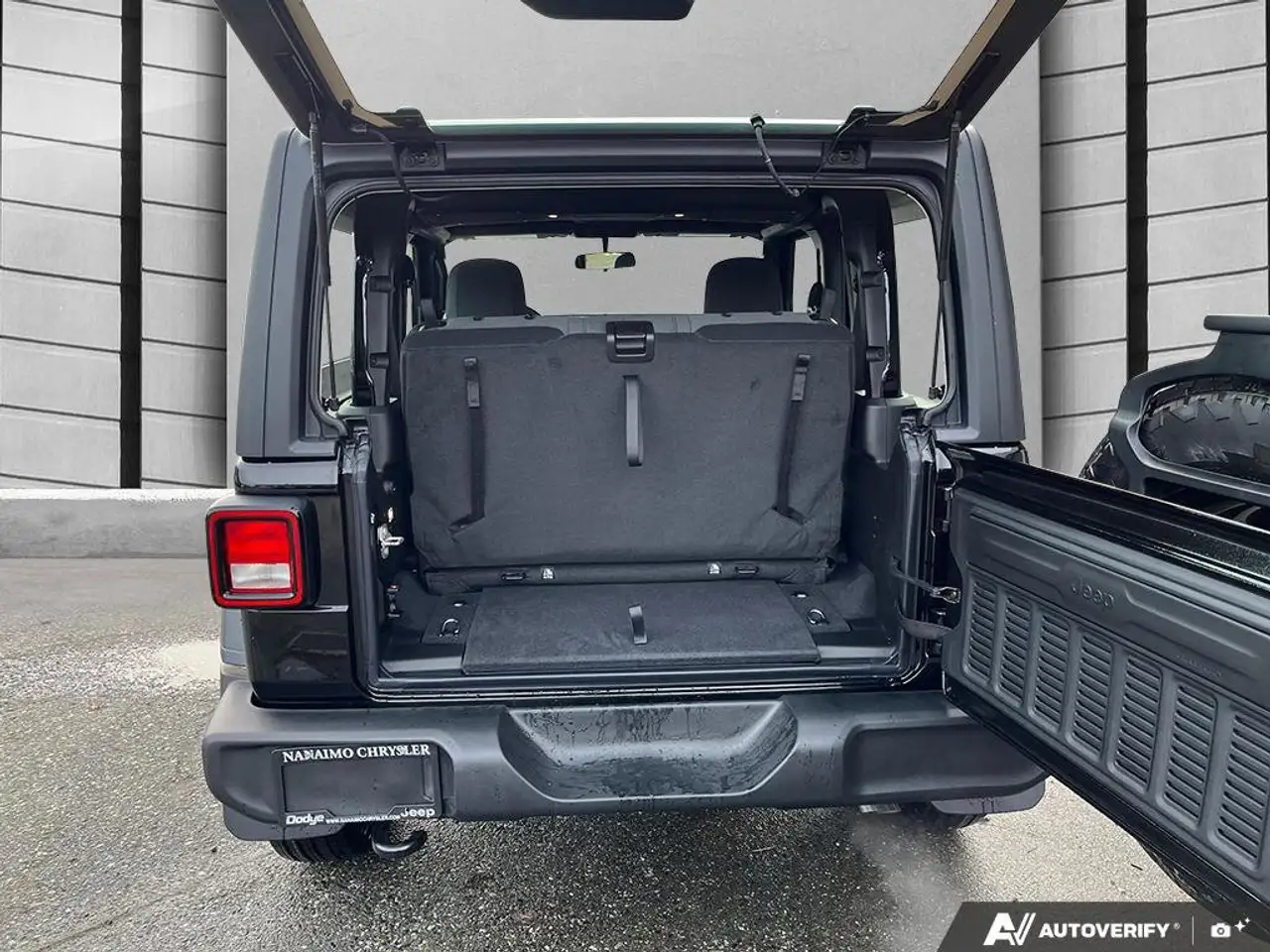 Jeep Wrangler снимка Jeep Wrangler