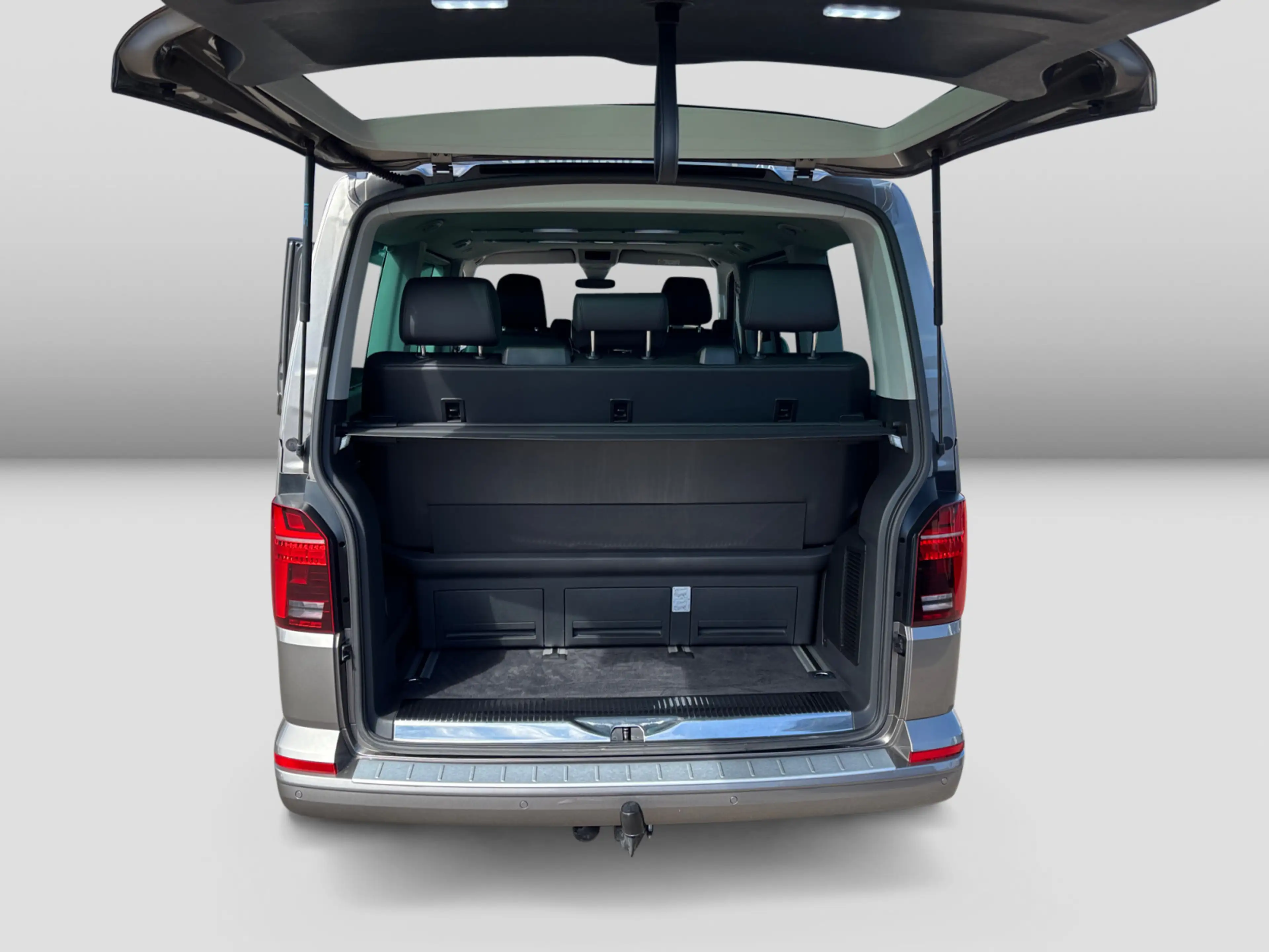 Volkswagen T6.1 Multivan GENERATION SIX 2,0TDI 150kW DSG 4M — photo 12